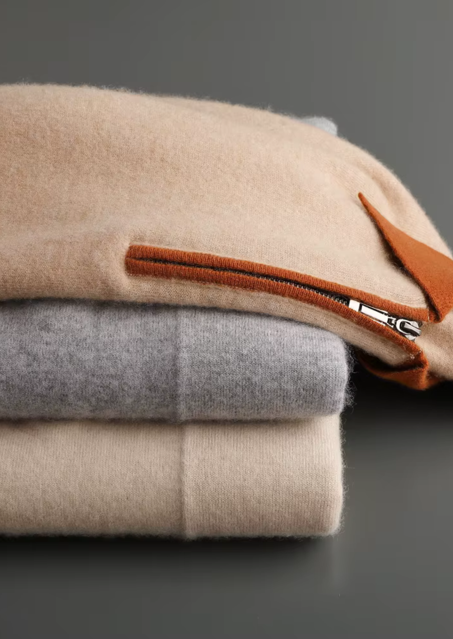Premium Cashmere Two Tone Zipper Polo | Vallentty