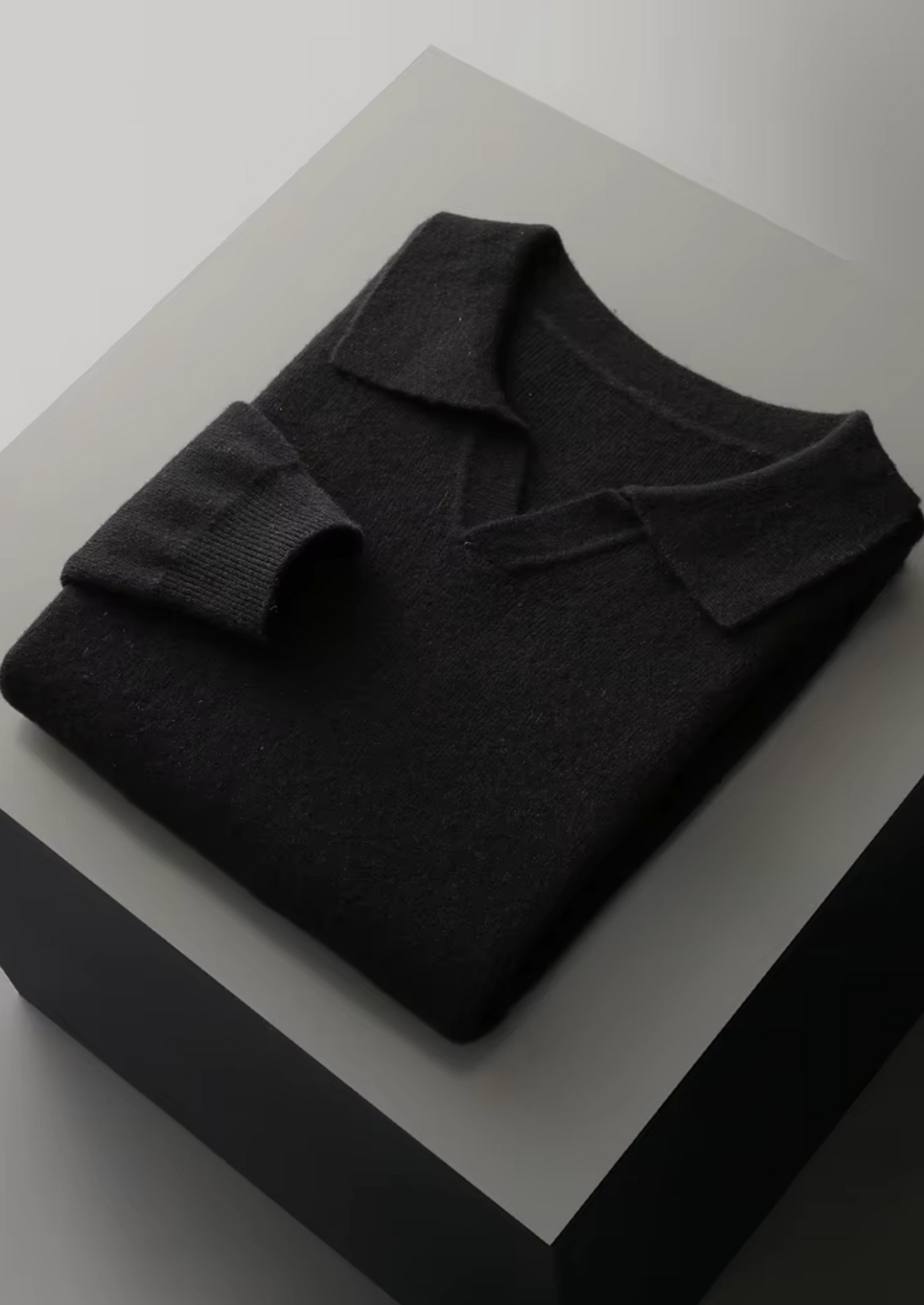 Pure Extra-Fine Merino Wool Ribbed Buttonless Polo | Vallentty