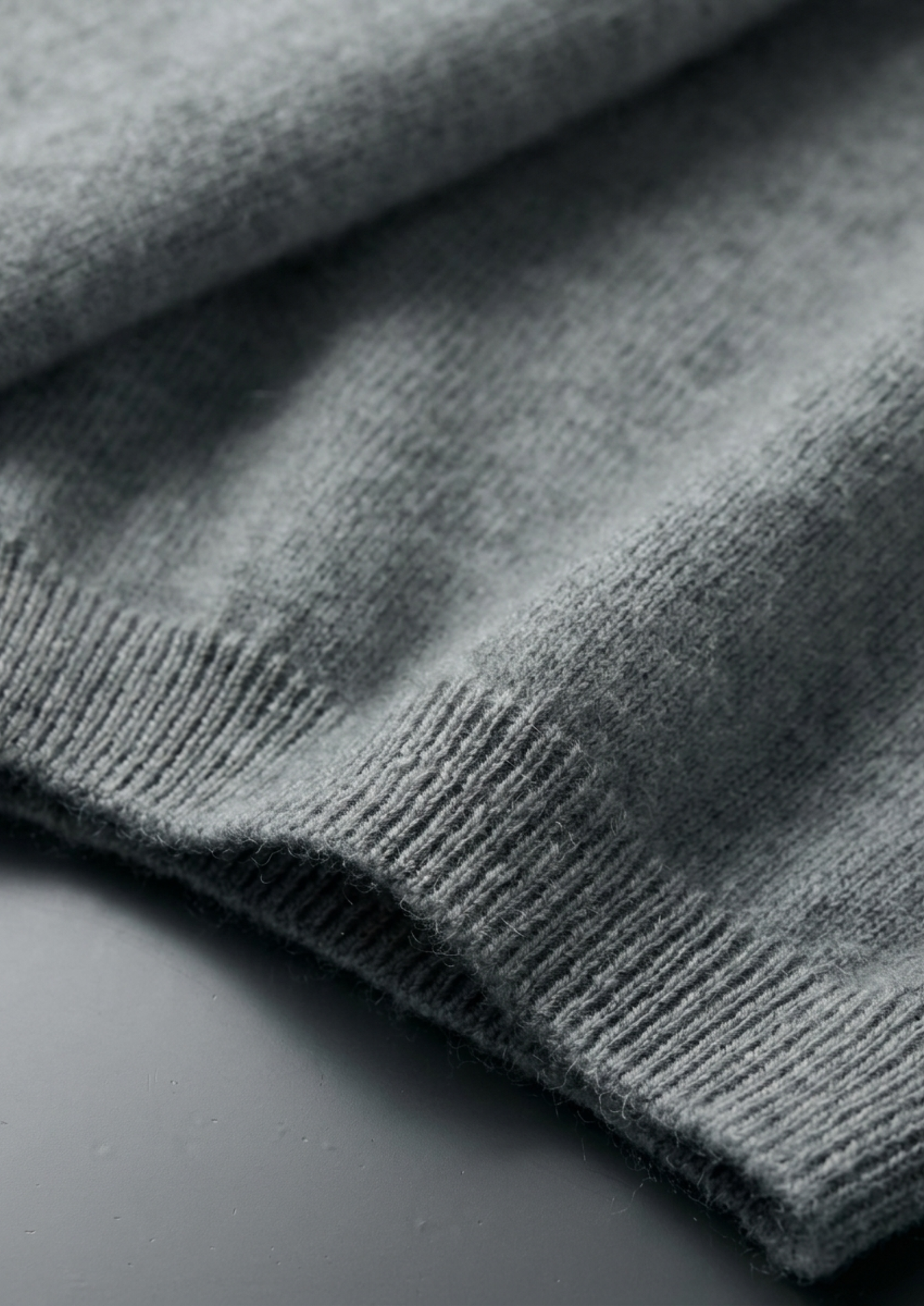 Premium Cashmere Classic Crewneck T-Shirt - Shadow Flint | Vallentty