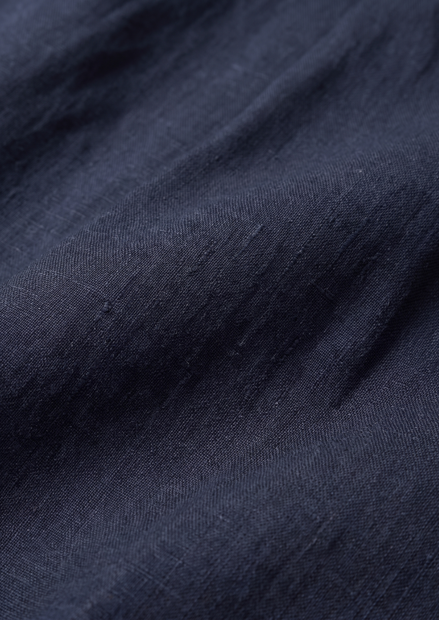 Navy Blue Pleated Linen Seaside Shorts | Vallentty