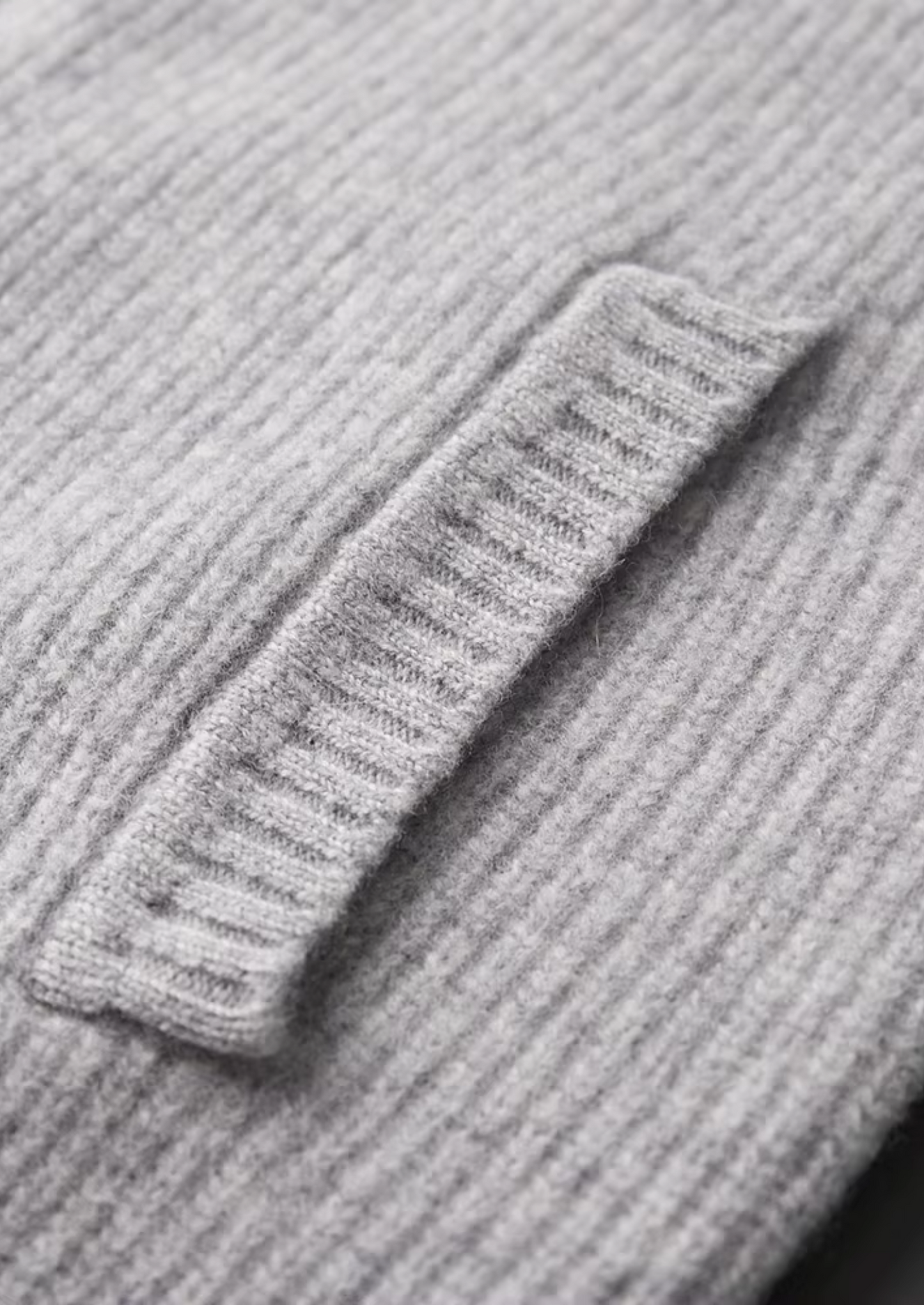 Pure Extra-Fine Merino Wool Ribbed Cardigan | Vallentty