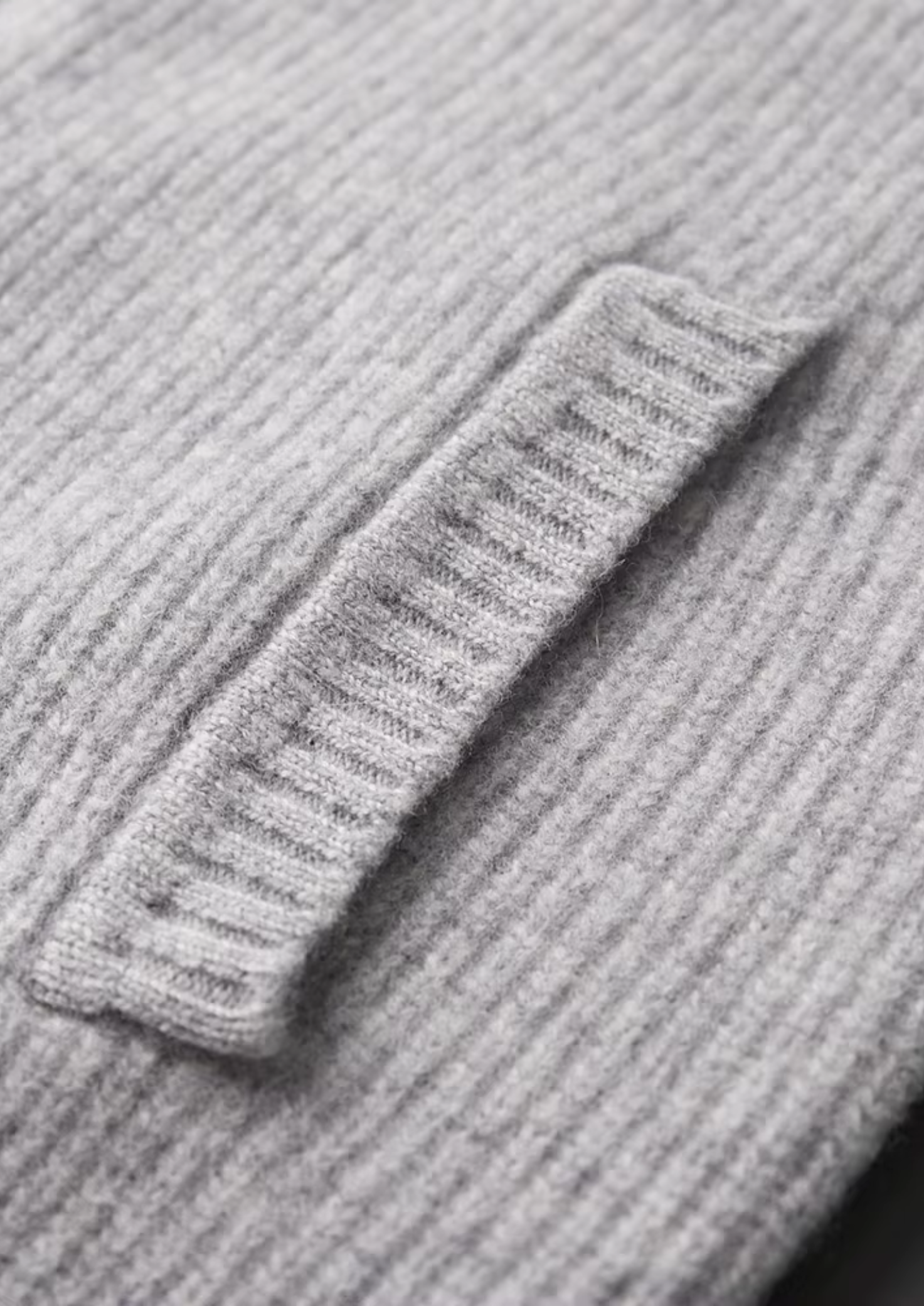Pure Extra-Fine Merino Wool Ribbed Cardigan | Vallentty