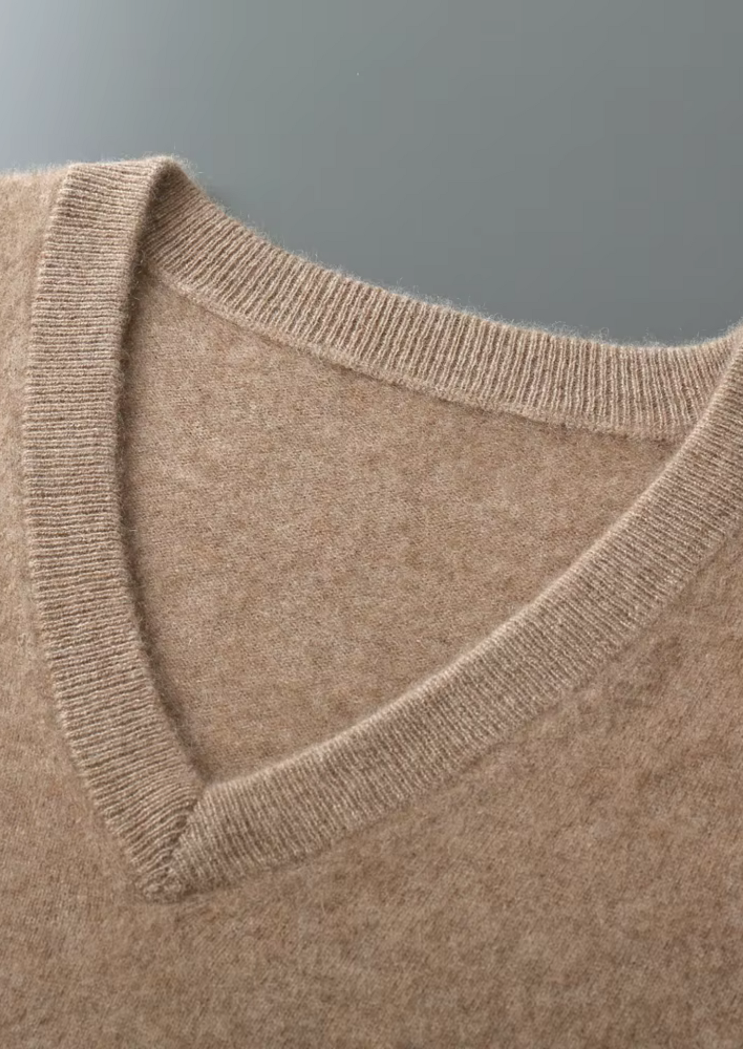 Pure Extra-Fine Merino Wool V-Neck Vest | Vallentty