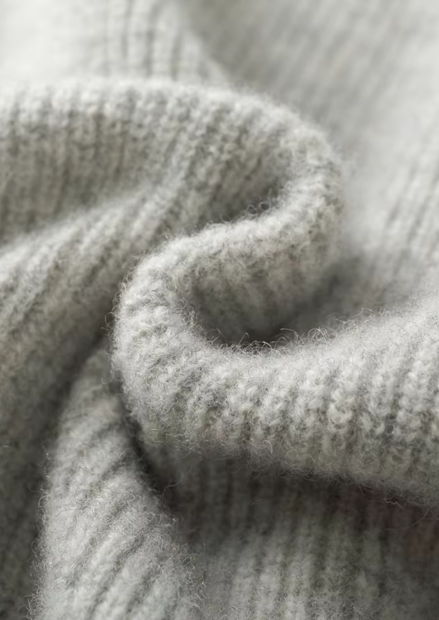 Pure Extra-Fine Merino Wool Ribbed Zip Hoodie | Vallentty