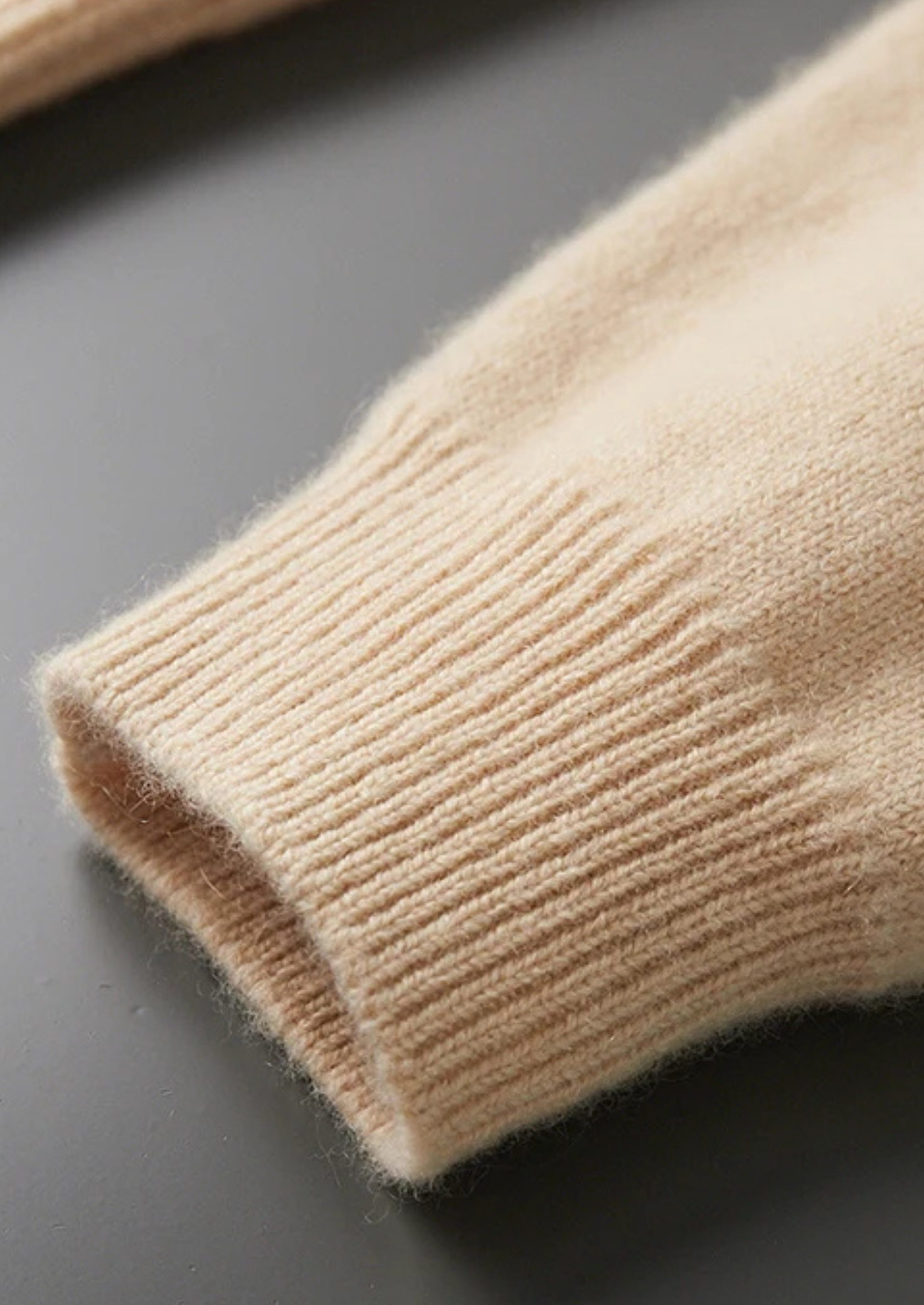 Premium Cashmere Leisure Hoodie | Vallentty
