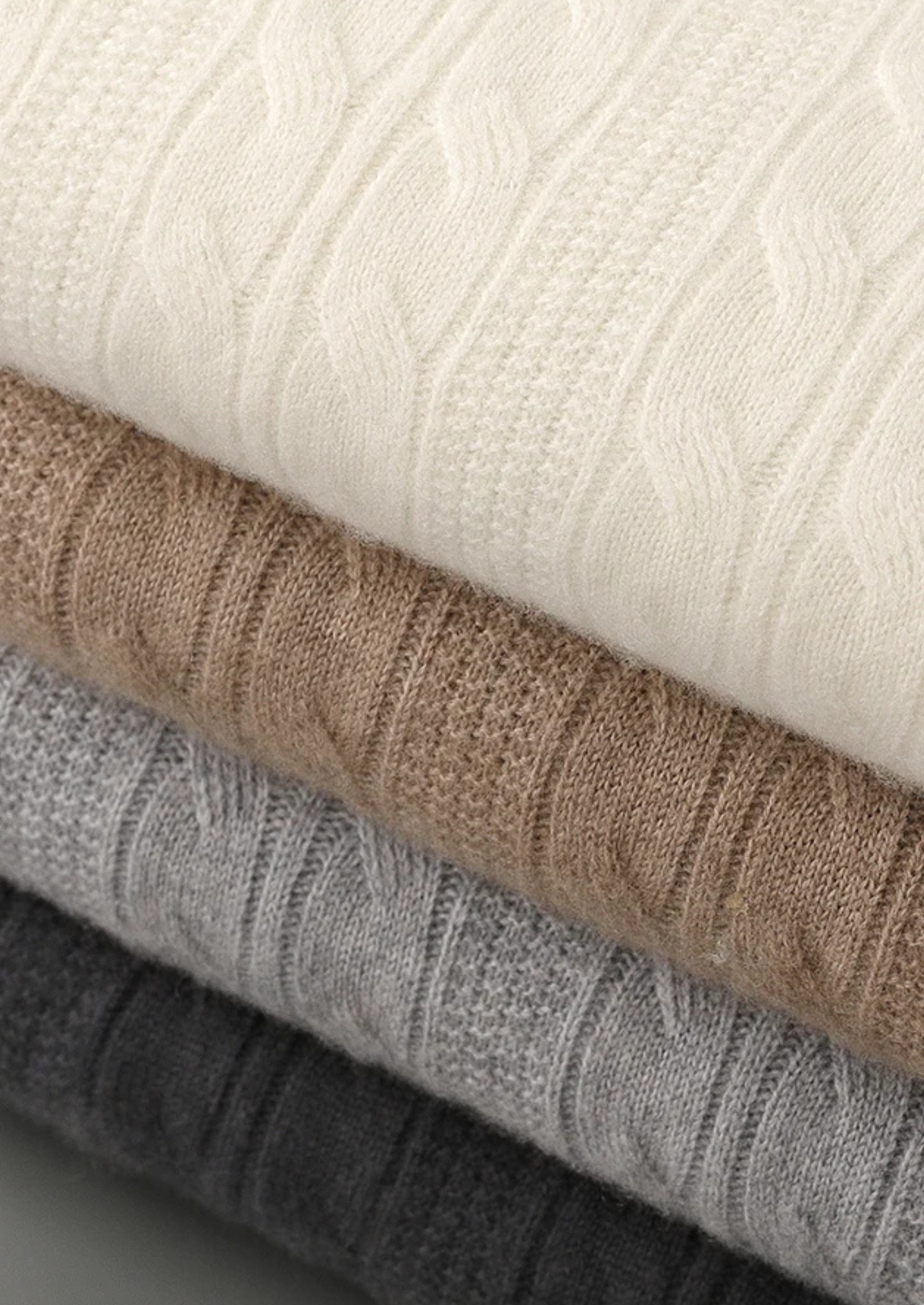 Pure Extra-Fine Merino Wool Cable Crewneck | Vallentty
