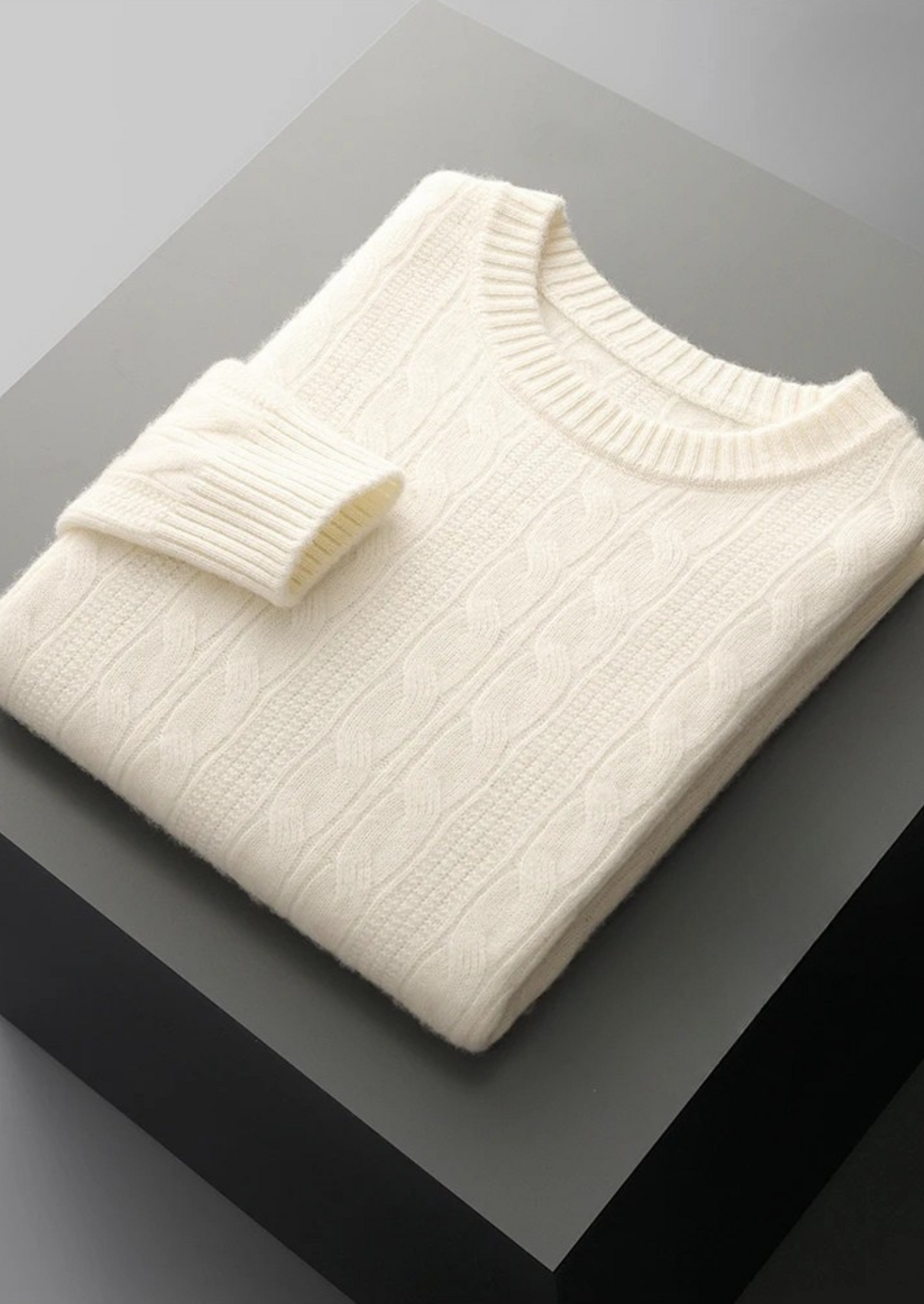 Pure Extra-Fine Merino Wool Cable Crewneck | Vallentty