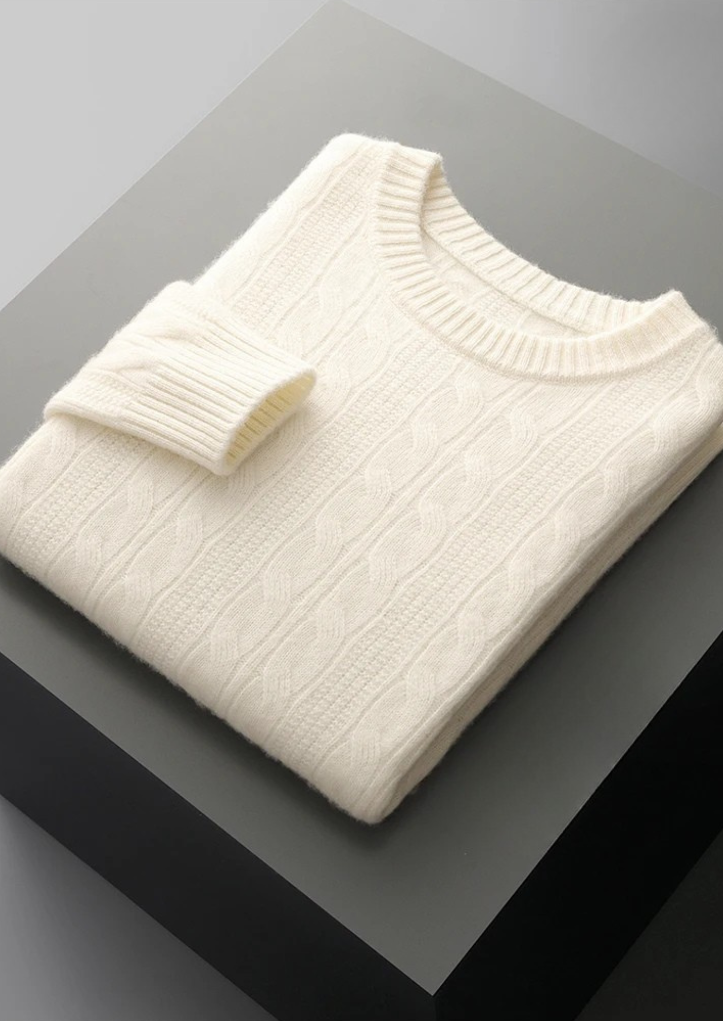 Pure Extra-Fine Merino Wool Cable Crewneck | Vallentty