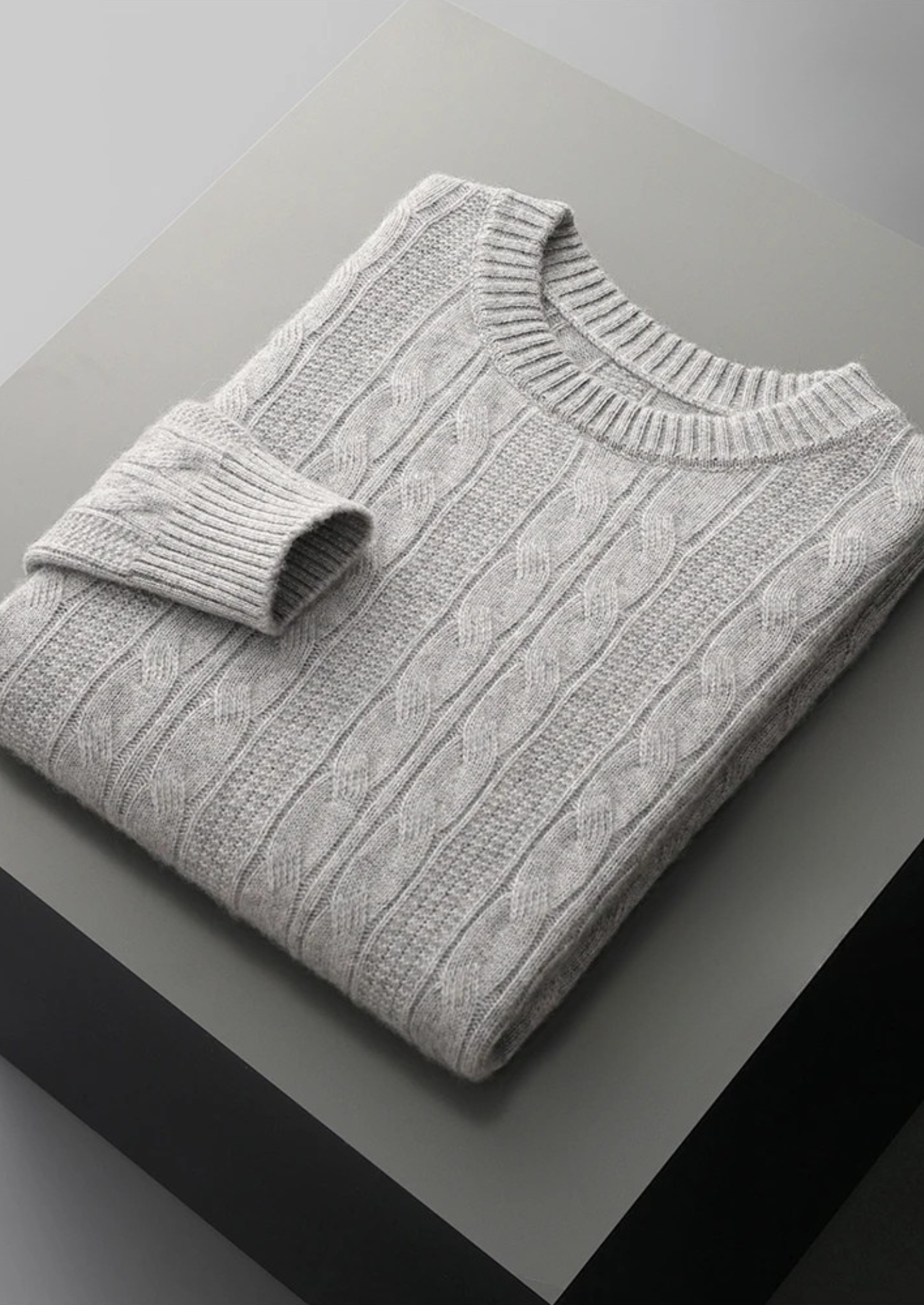 Pure Extra-Fine Merino Wool Cable Crewneck | Vallentty