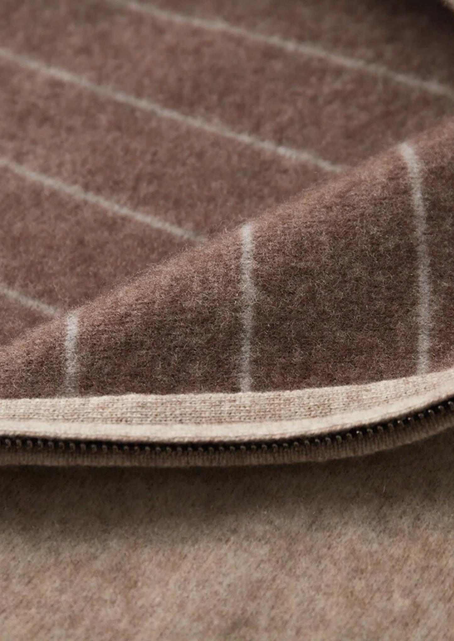 Premium Cashmere Two Tone Zip Cardigan | Vallentty