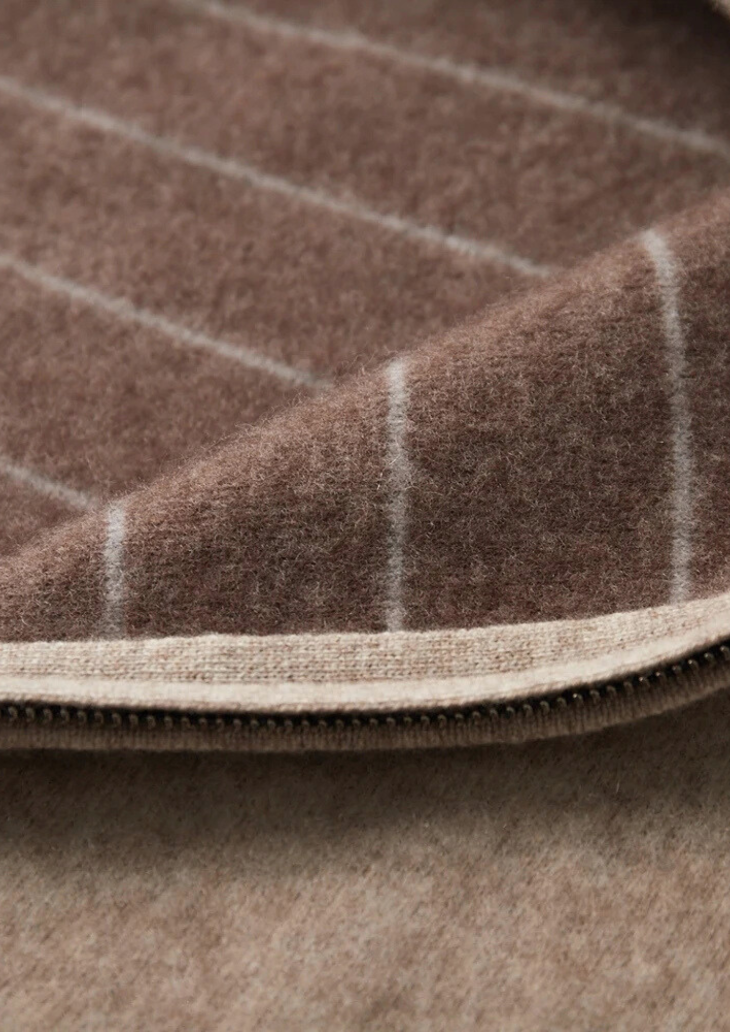 Premium Cashmere Two Tone Zip Cardigan | Vallentty