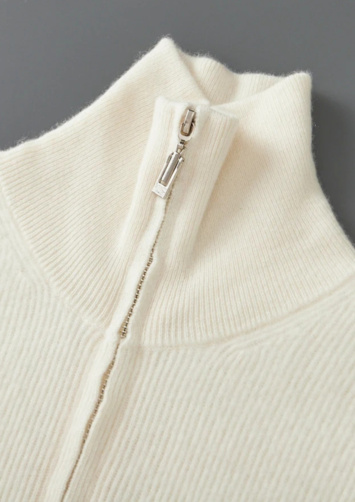 Pure Extra-Fine Merino Wool Ribbed Zipper Cardigan | Vallentty