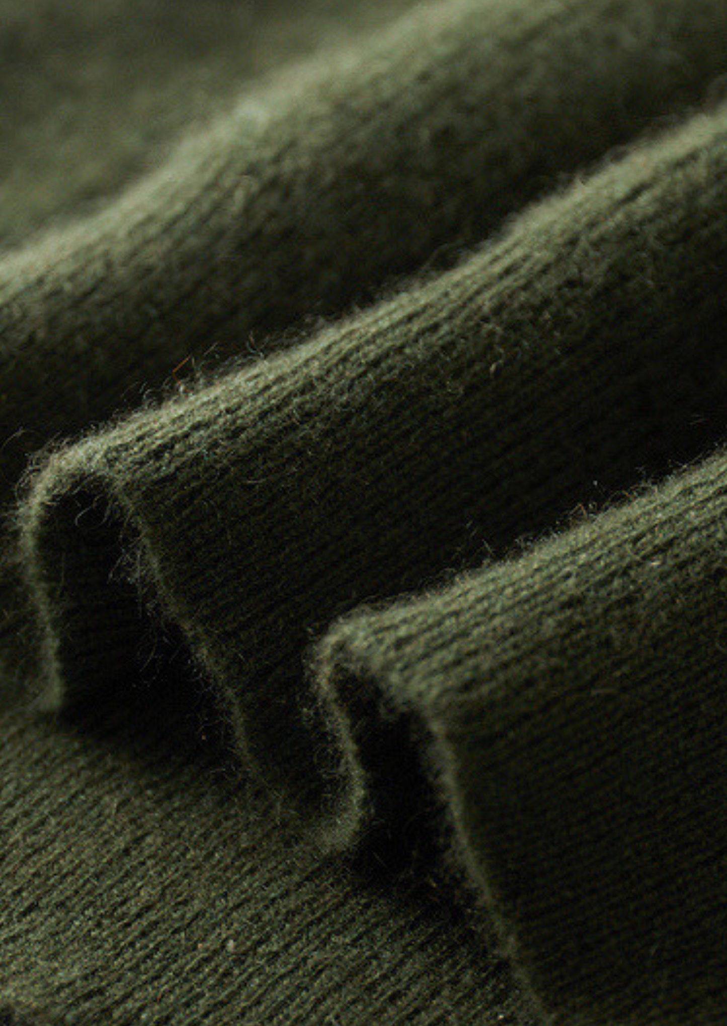 Pure Cashmere Olive Ribbed Half Zip | Vallentty