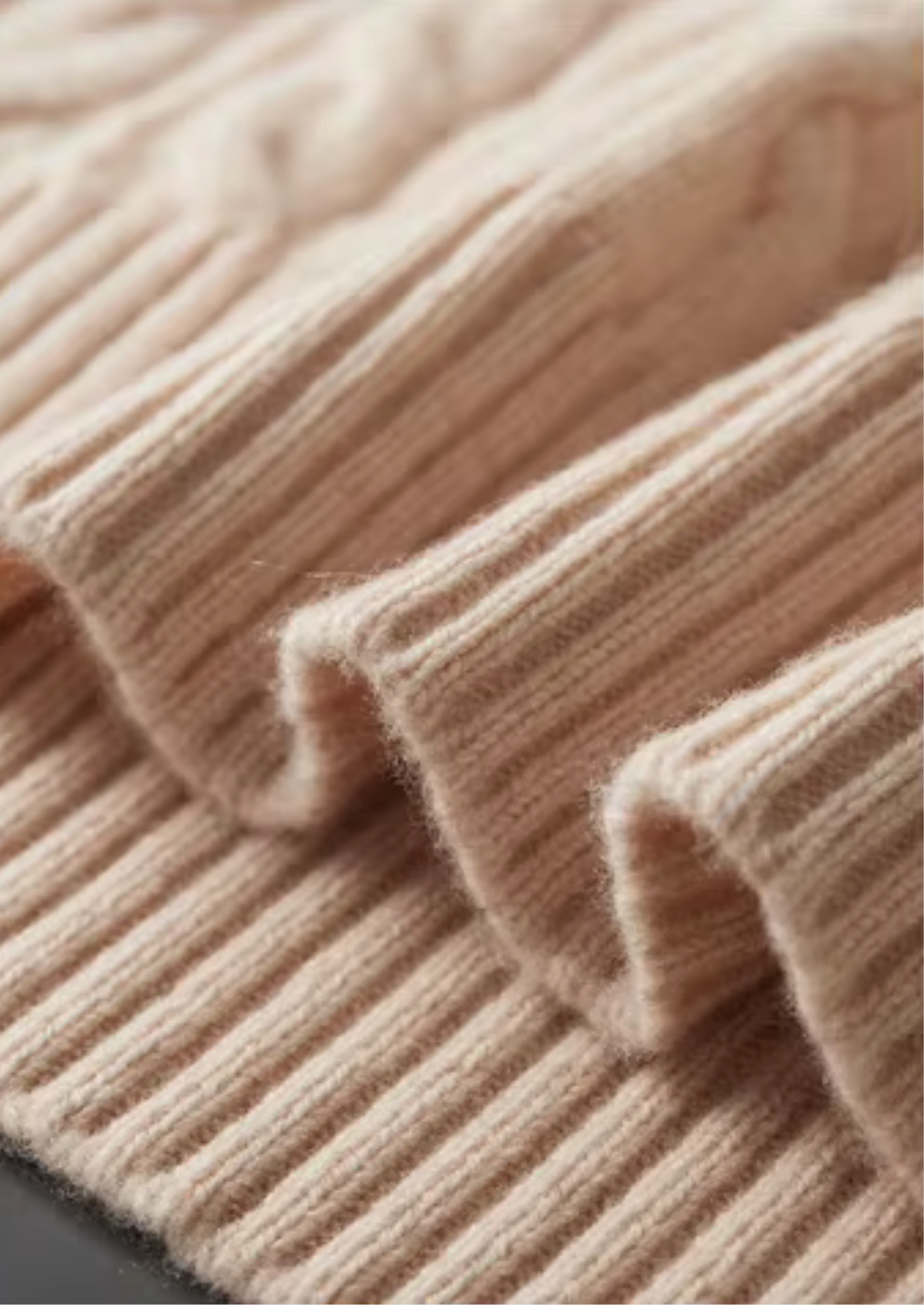 Pure Extra-Fine Merino Wool Cable Knit Crewneck | Vallentty