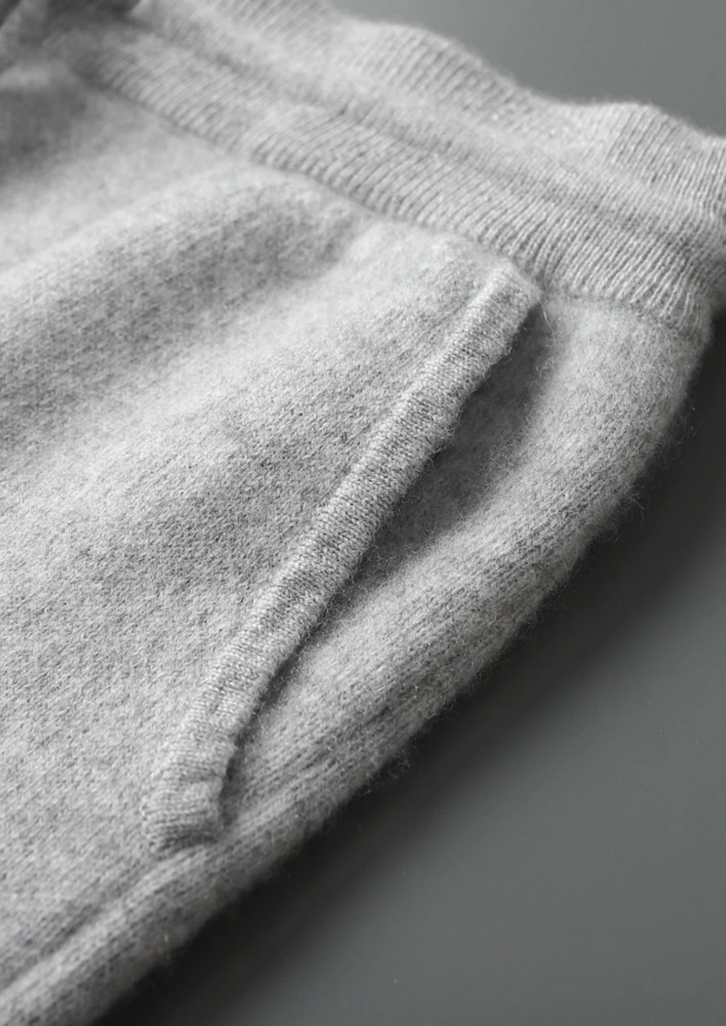 Premium Cashmere Light Gray Alain Leisure Set | Vallentty