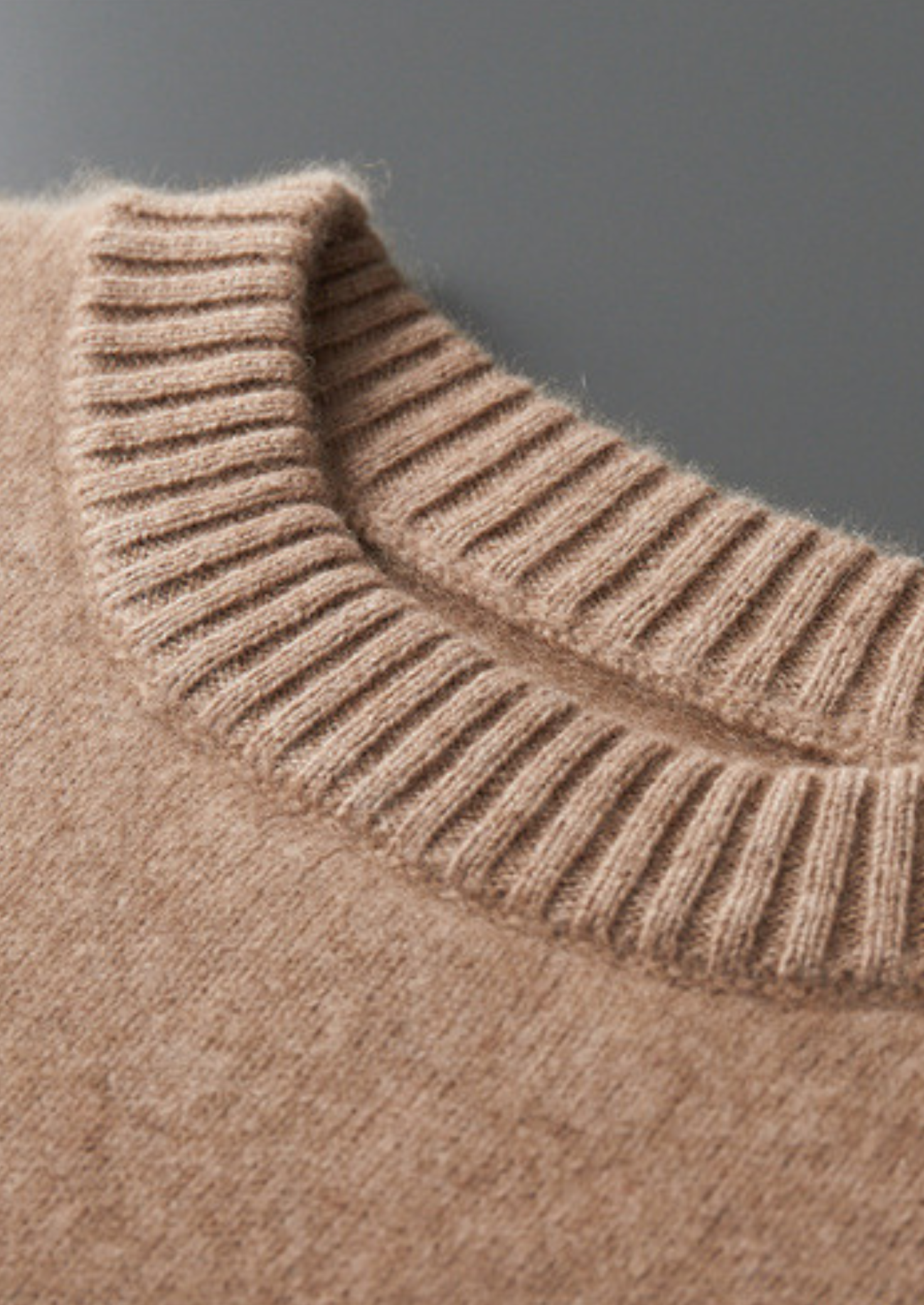 Pure Cashmere Beige Essential Crewneck | Vallentty