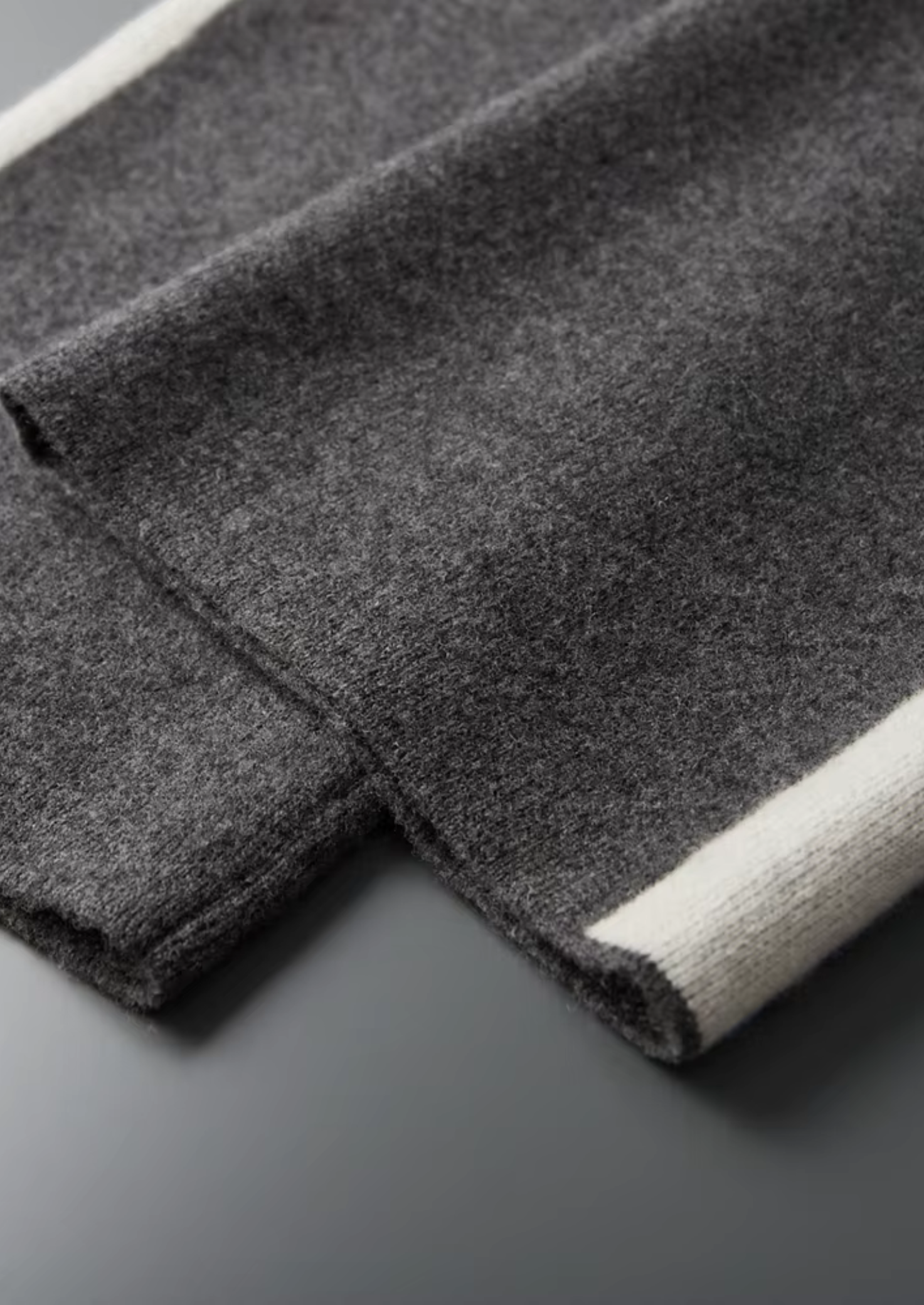 Pure Extra-Fine Merino Wool Wide Leisure Trousers | Vallentty