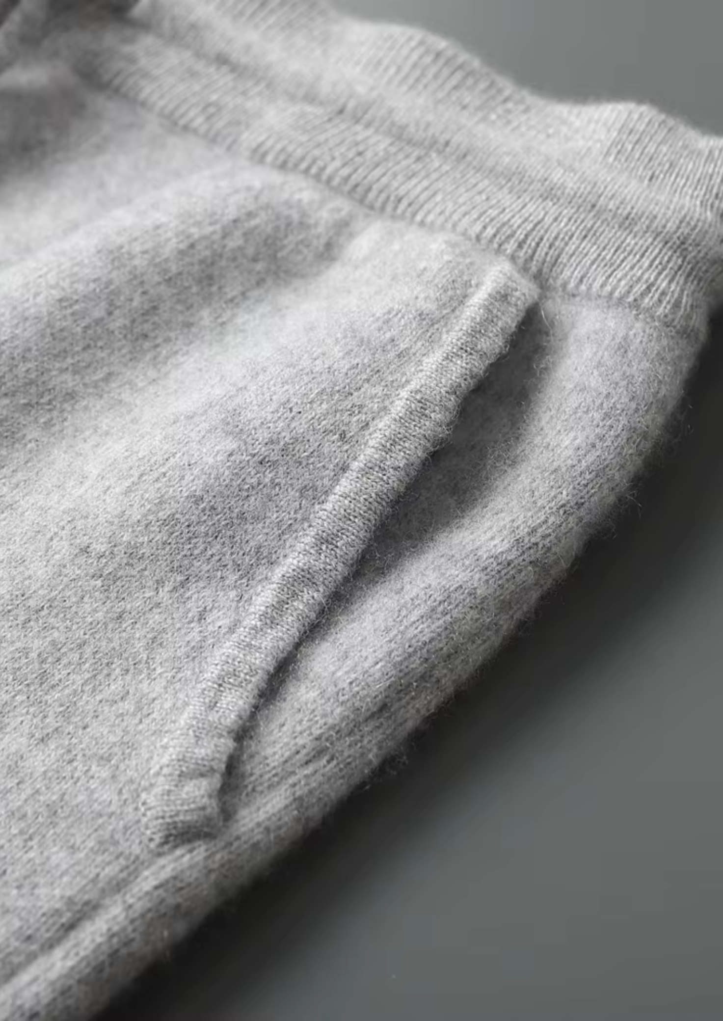 Premium Cashmere Leisure Joggers | Vallentty
