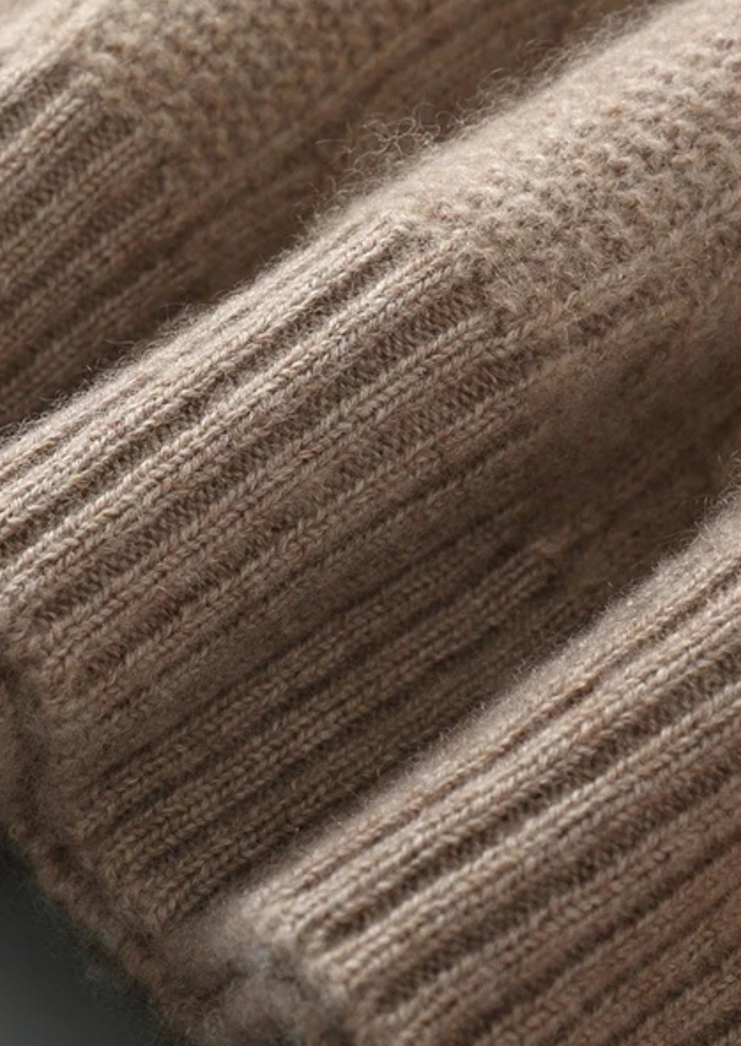 Pure Extra-Fine Merino Wool Cable Crewneck | Vallentty