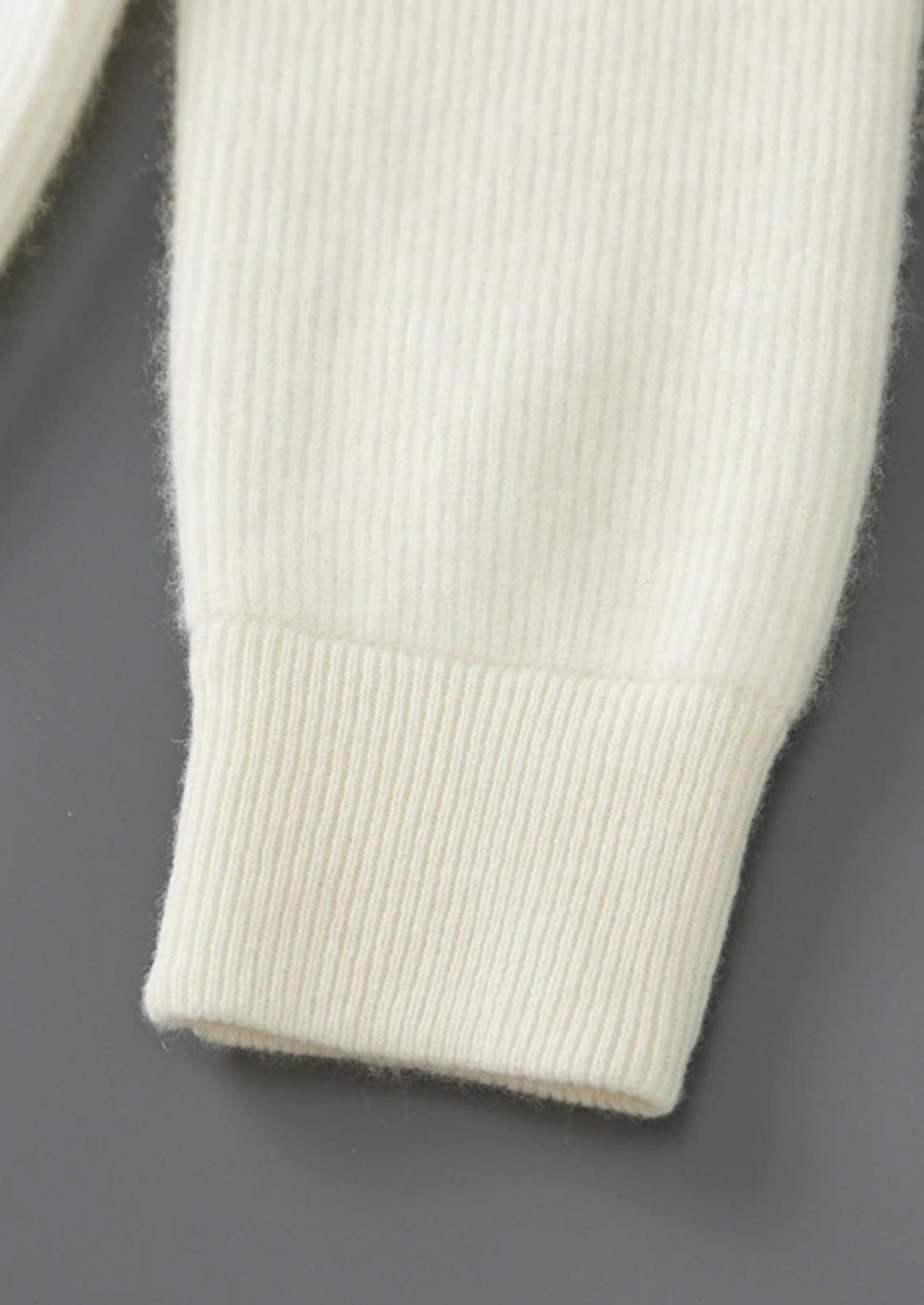 Pure Extra-Fine Merino Wool Ribbed Zipper Cardigan | Vallentty