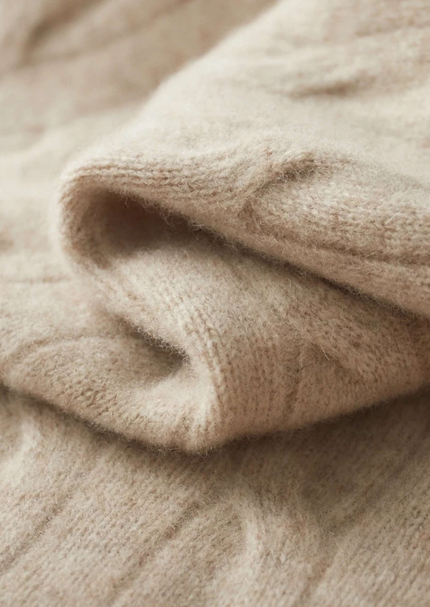 Pure Extra-Fine Merino Wool Cable Half Zip | Vallentty