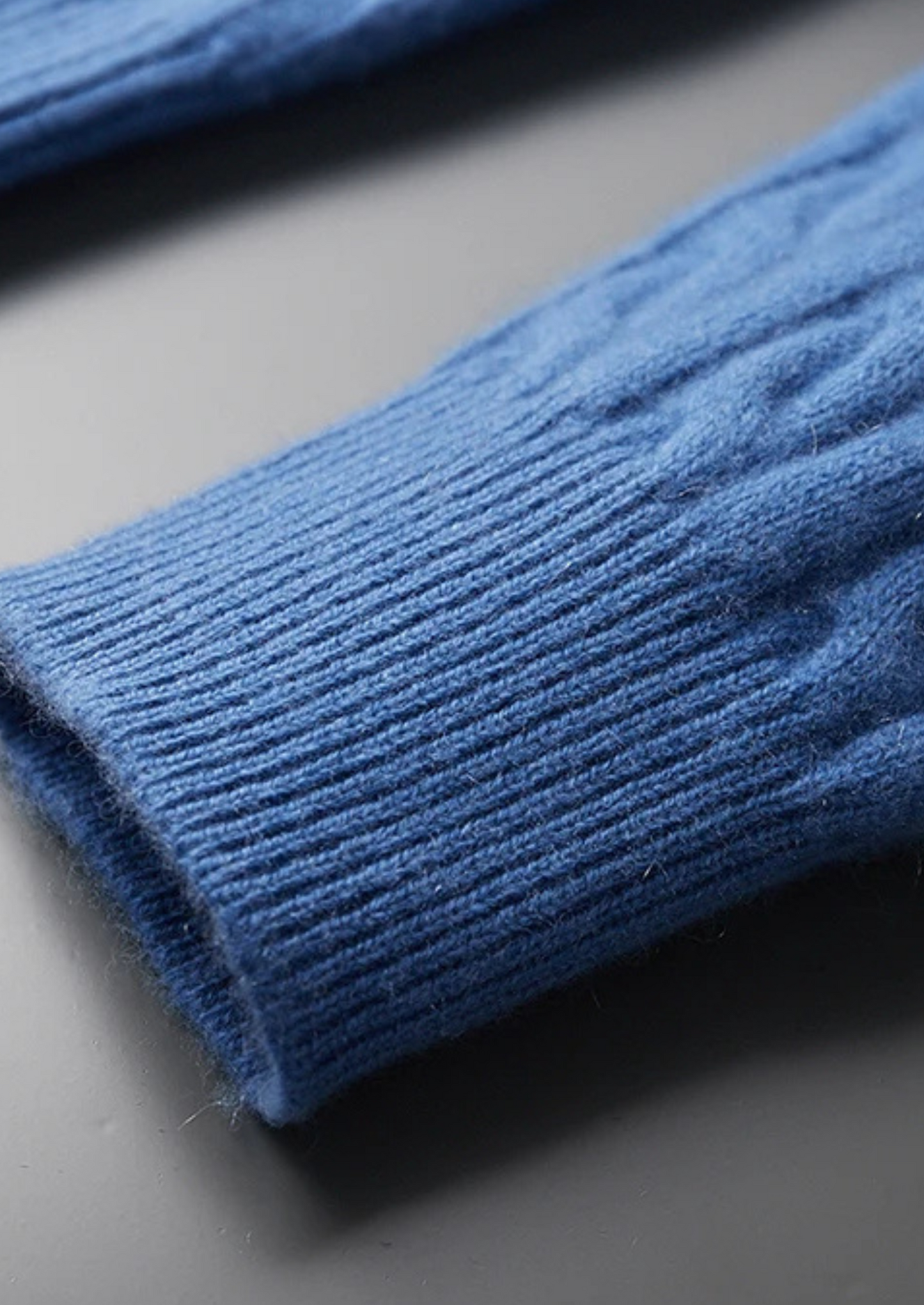 Premium Cashmere Cable Knit Zipper Hoodie | Vallentty
