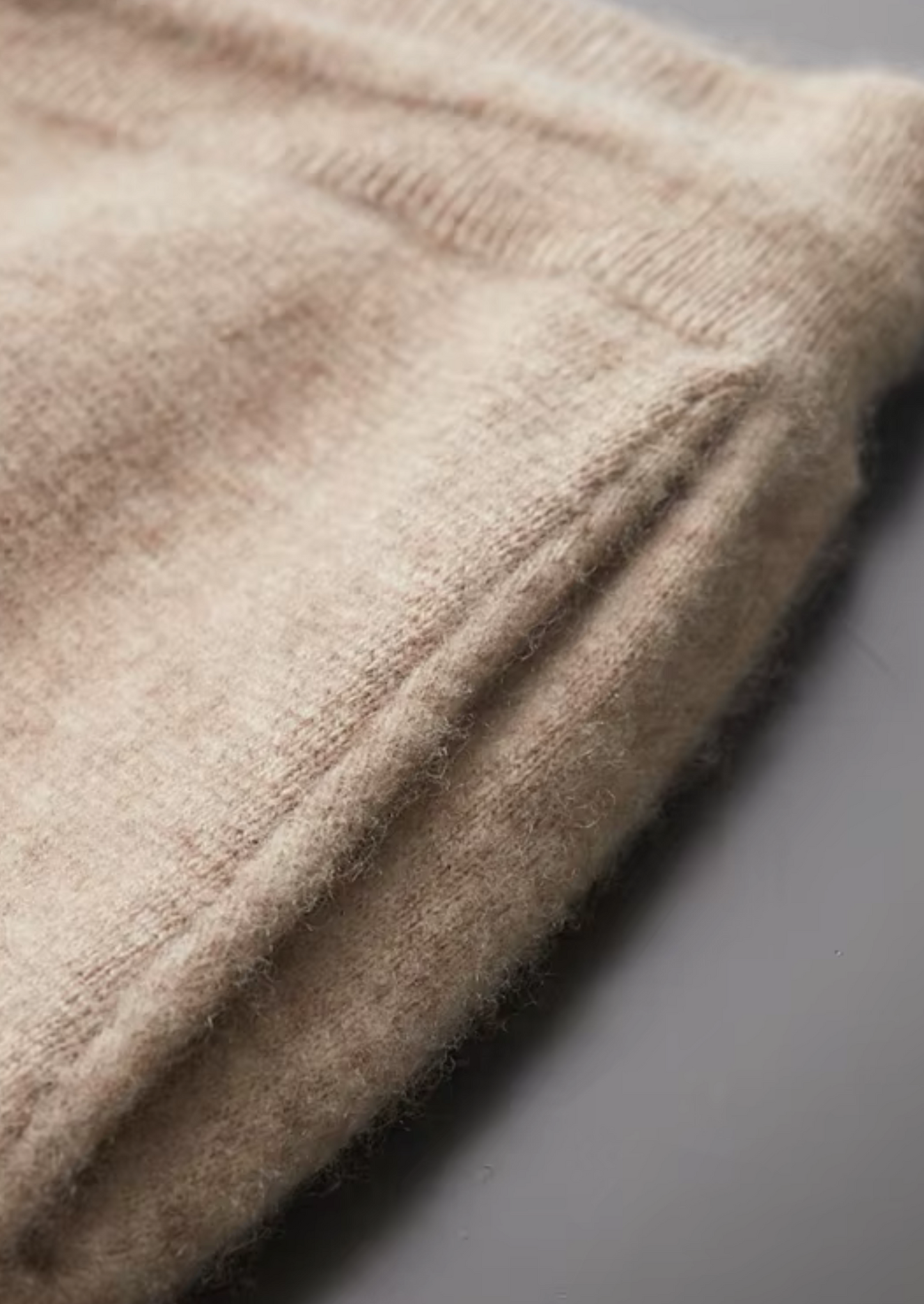Premium Cashmere Slim Trousers | Vallentty