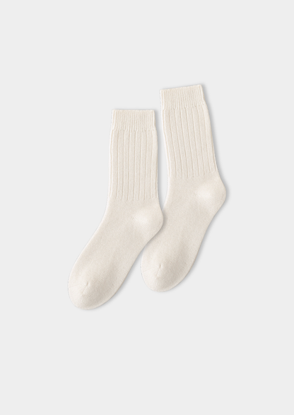 Ivory Ultra-Soft Ribbed Merino Wool Socks | Vallentty