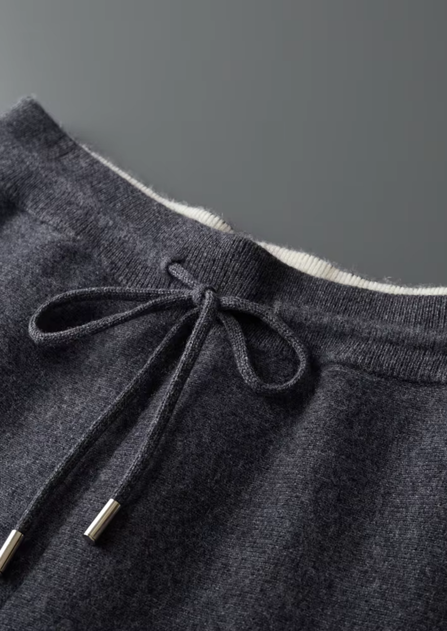 Pure Extra-Fine Merino Wool Dark Gray Damien Set | Vallentty