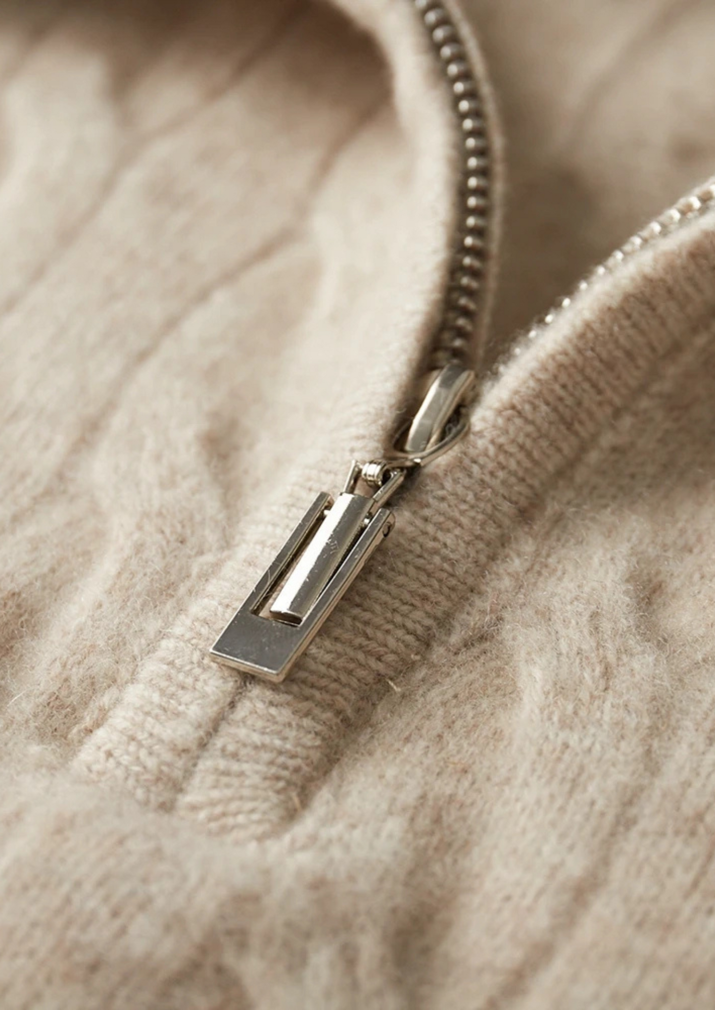 Pure Extra-Fine Merino Wool Cable Half Zip | Vallentty