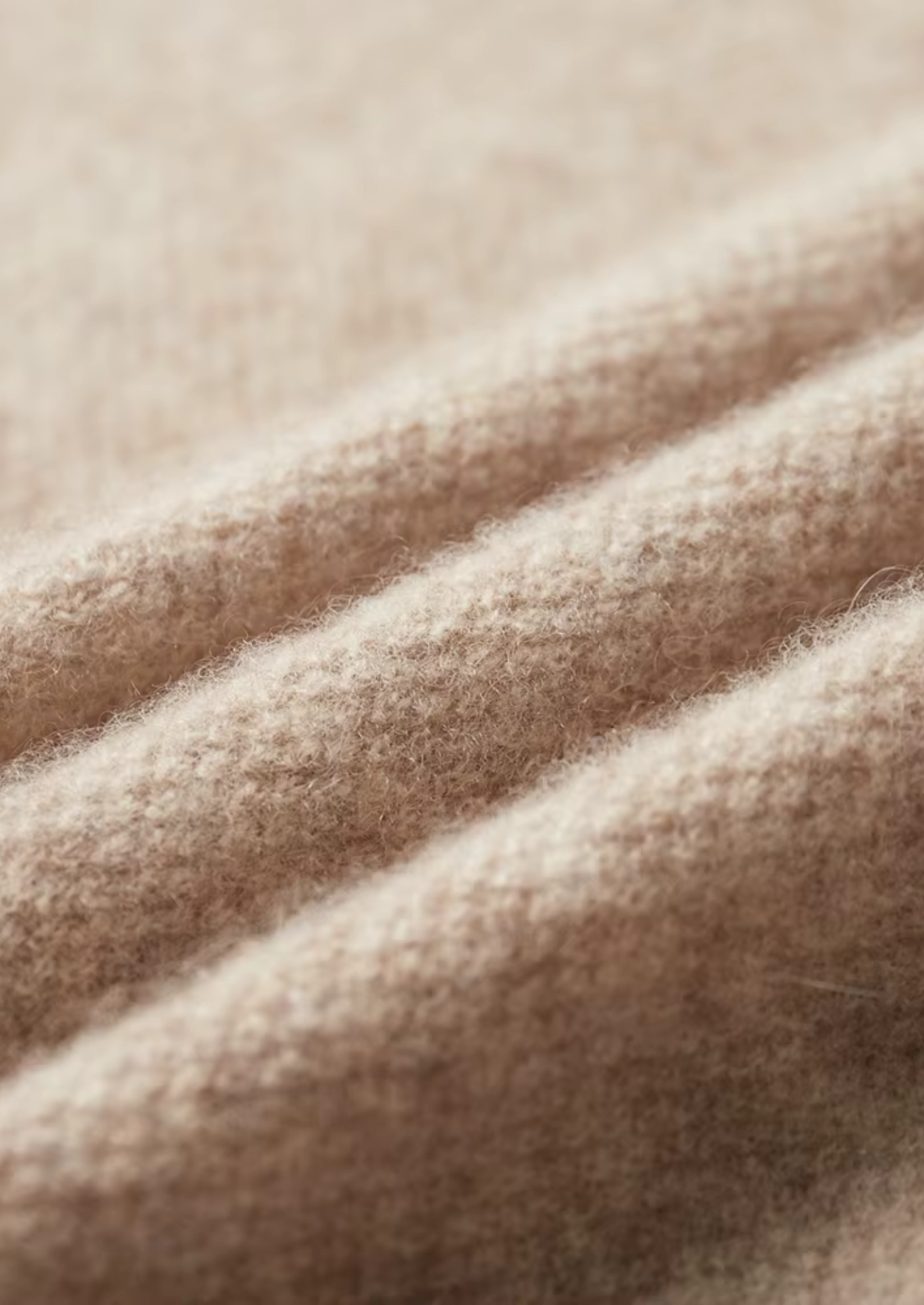 Premium Cashmere Classic Henley Sweater | Vallentty