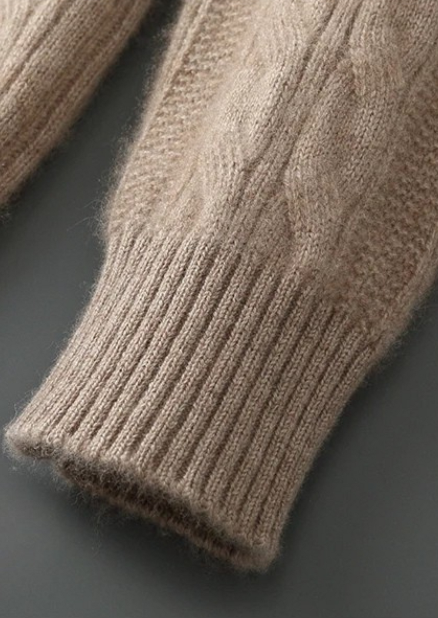 Pure Extra-Fine Merino Wool Cable Crewneck | Vallentty