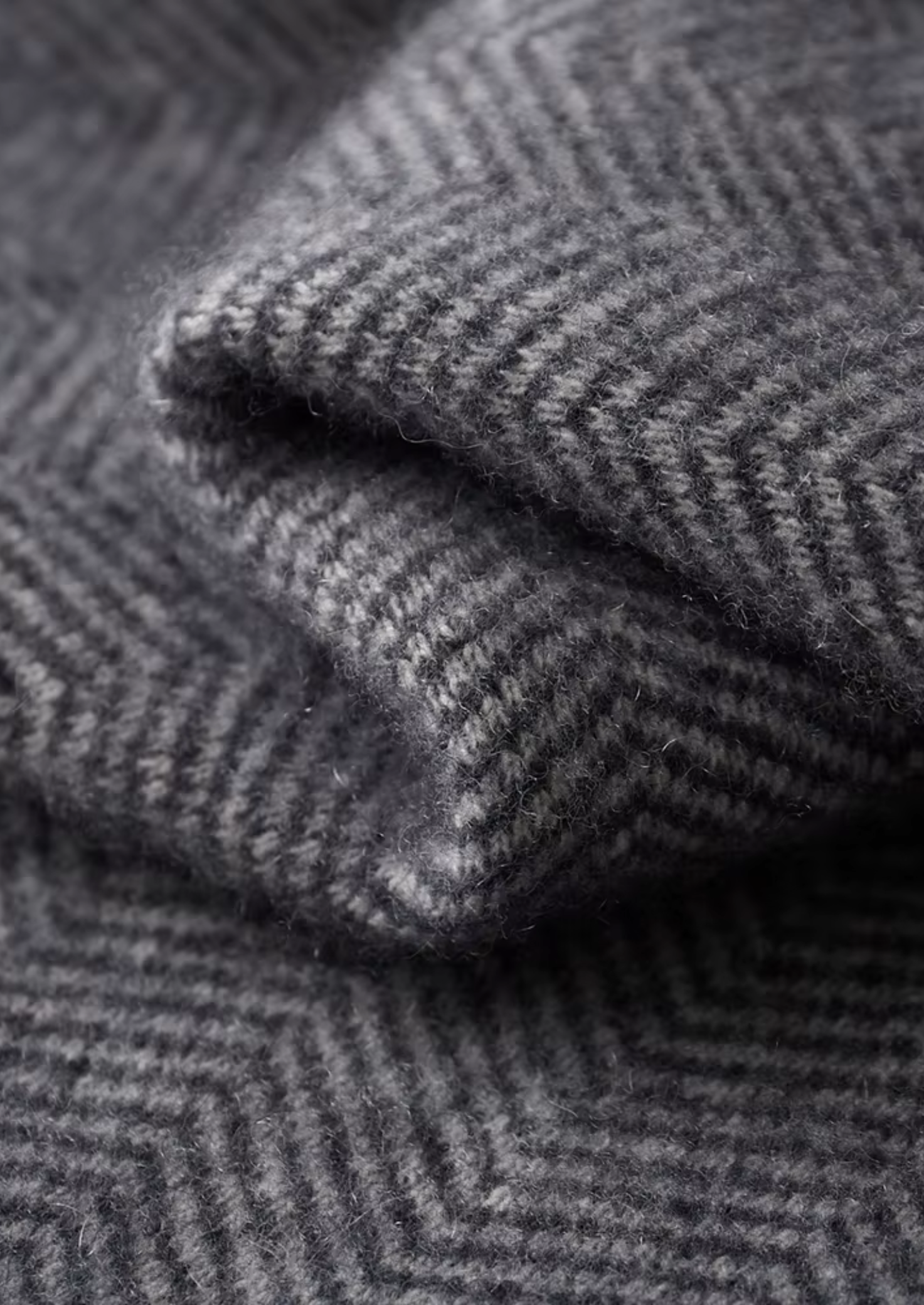 Pure Extra-Fine Merino Wool Gray Herringbone Set | Vallentty
