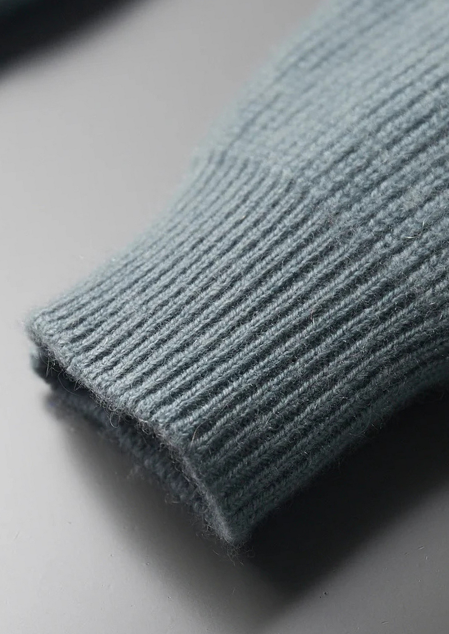 Premium Cashmere Ribbed Cardigan | Vallentty