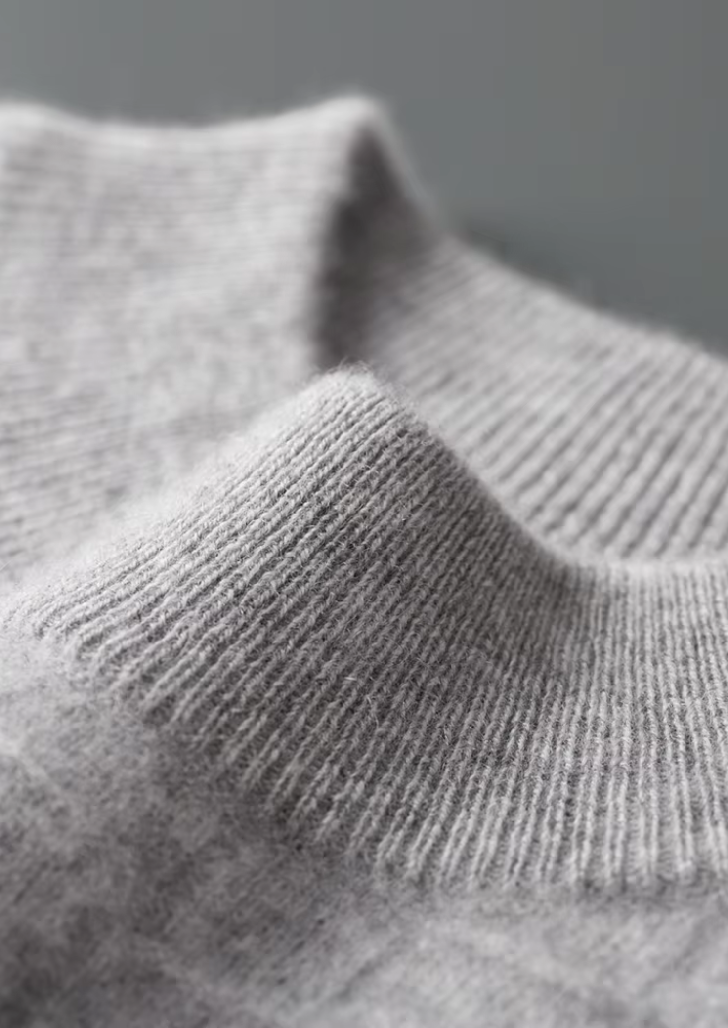 Pure Extra-Fine Merino Wool Textured Mockneck | Vallentty