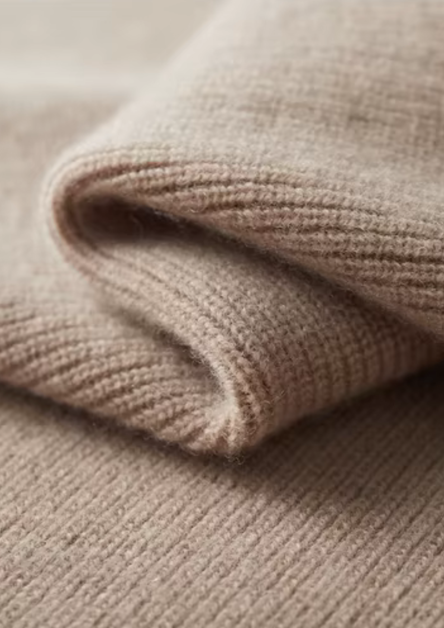 Pure Extra-Fine Merino Wool Two Tone Zipper Sweater Polo | Vallentty