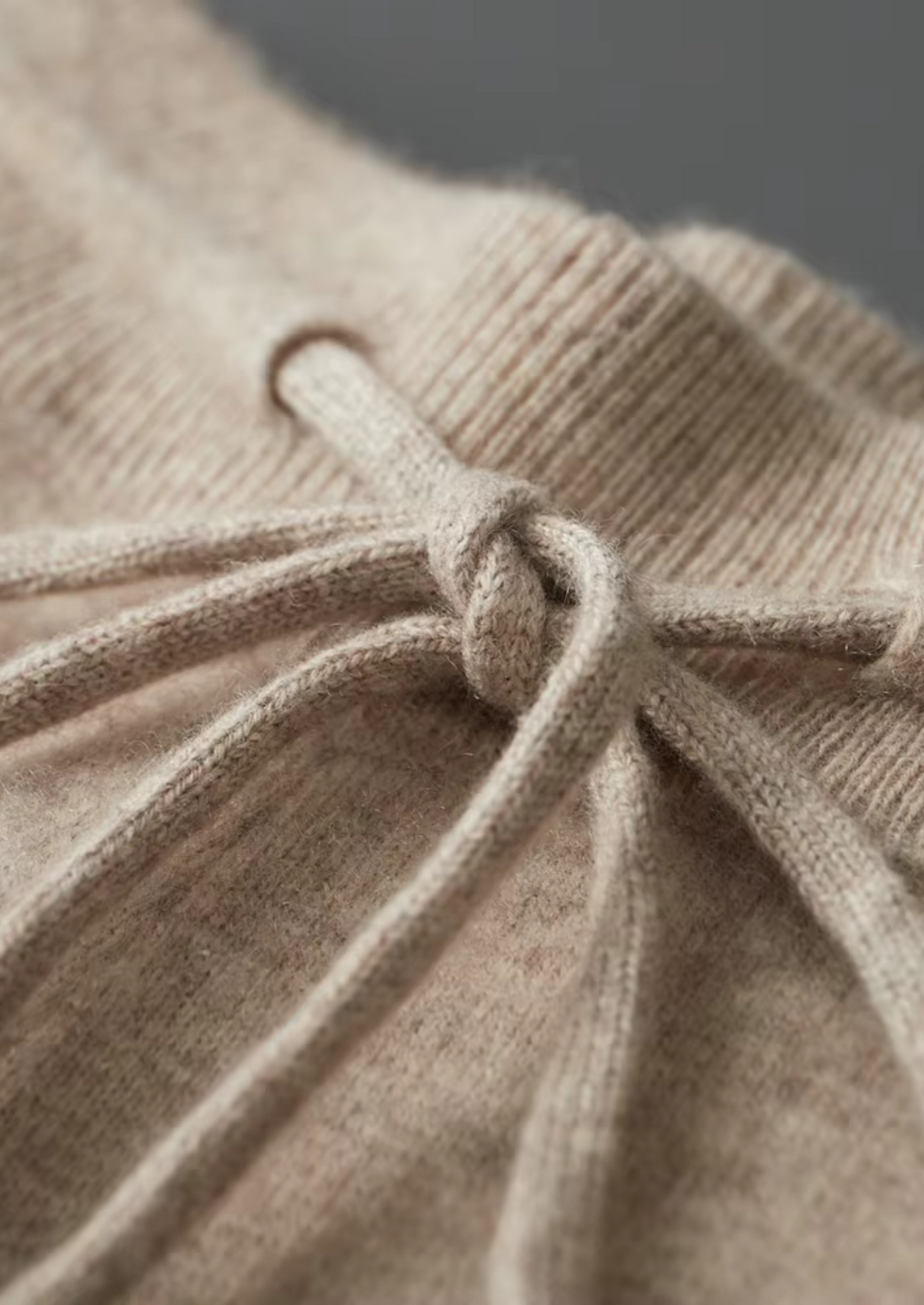 Premium Cashmere Leisure Trousers | Vallentty