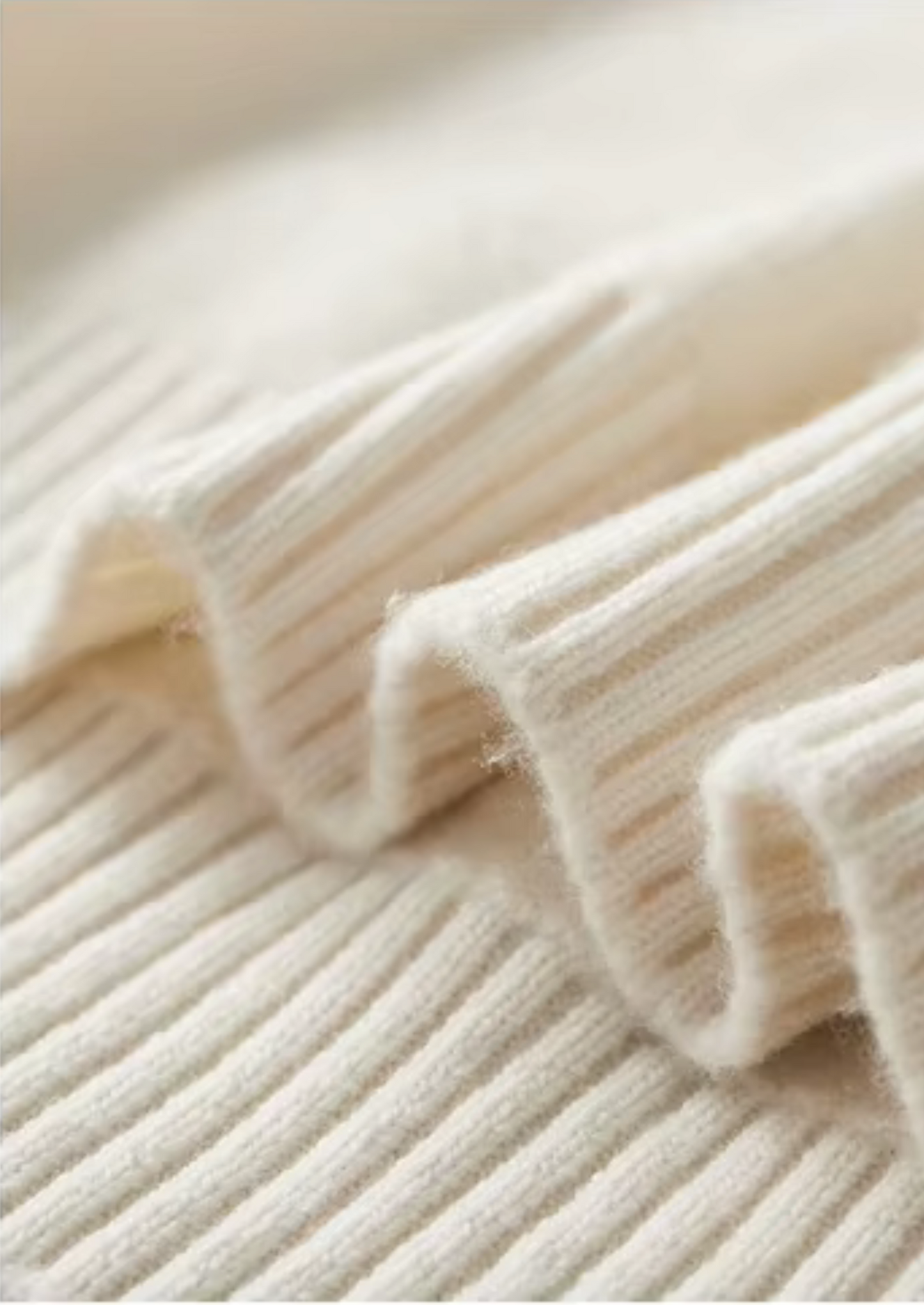 Pure Extra-Fine Merino Wool Classic Button Sweater | Vallentty