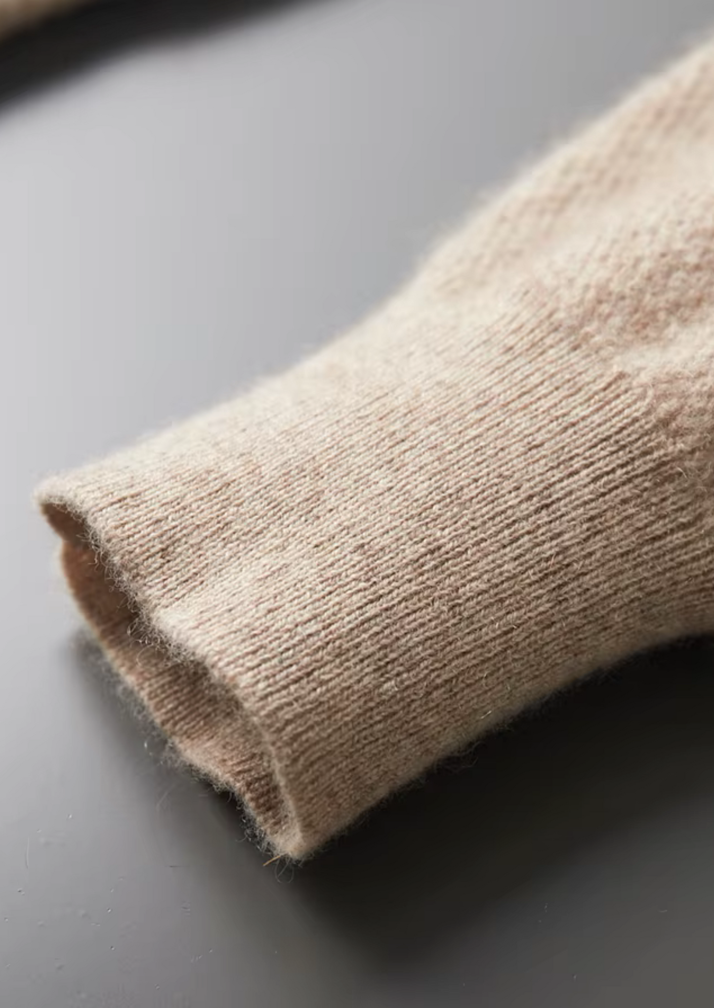 Premium Cashmere Classic Henley Sweater | Vallentty