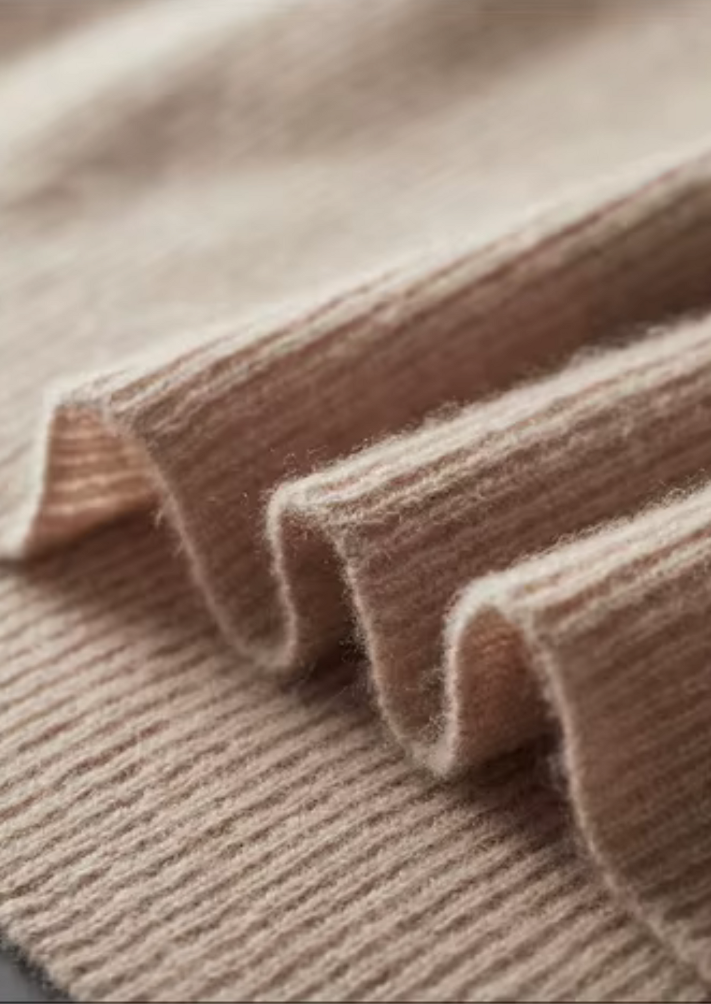 Pure Extra-Fine Merino Wool Two Tone Zipper Sweater Polo | Vallentty