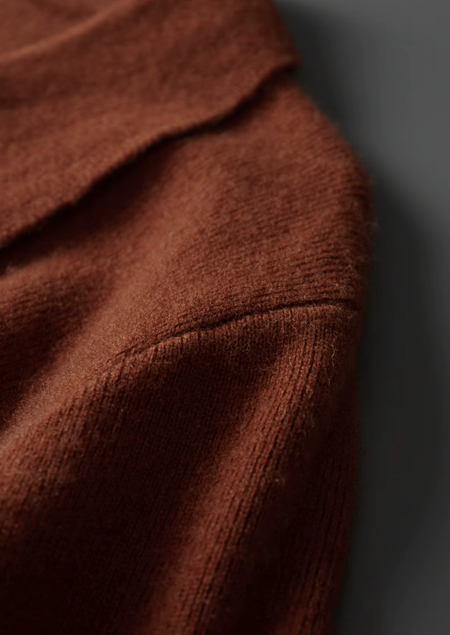 Pure Extra-Fine Merino Wool Ribbed Buttonless Polo | Vallentty