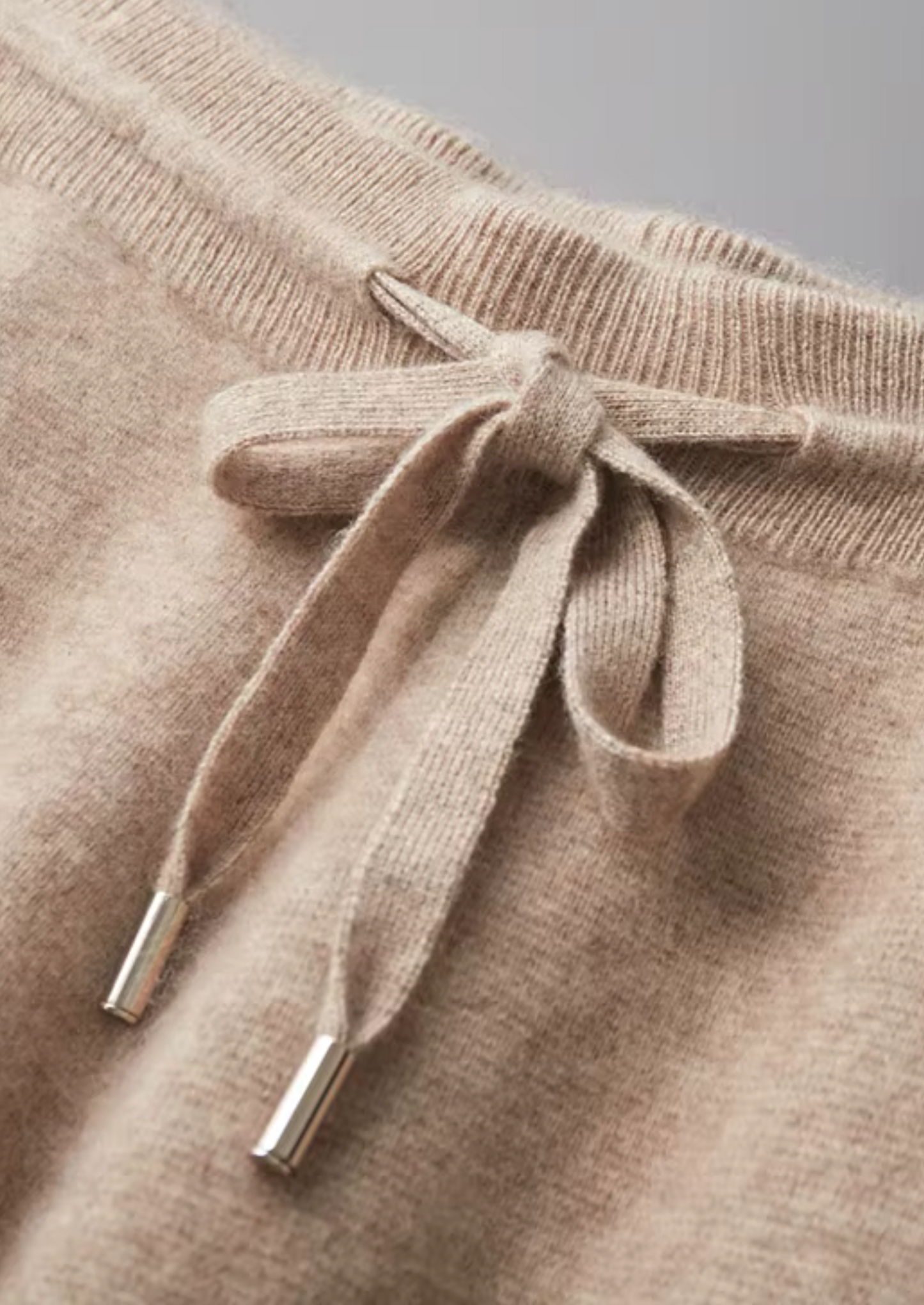 Premium Cashmere Slim Trousers | Vallentty