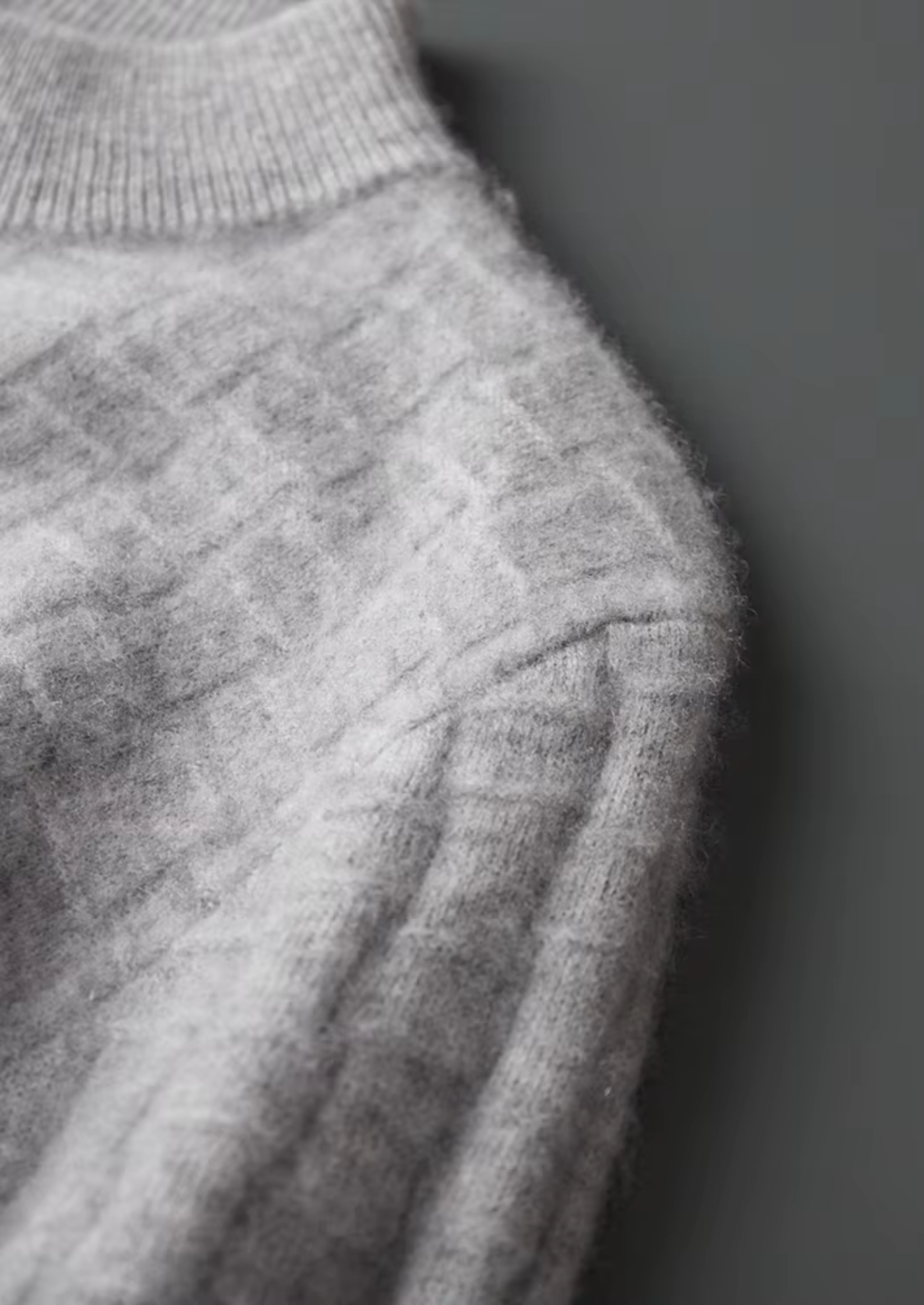 Pure Extra-Fine Merino Wool Textured Mockneck | Vallentty