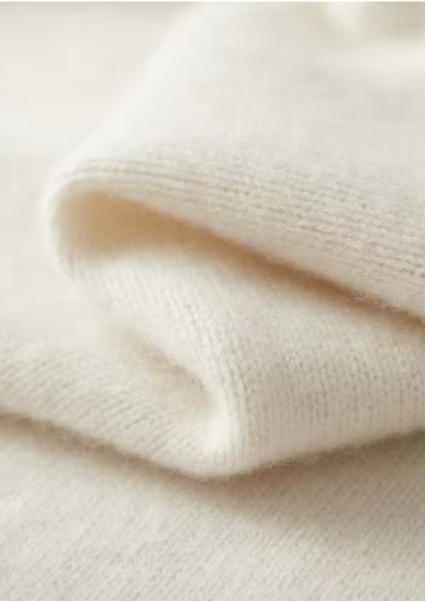 Pure Extra-Fine Merino Wool Classic Button Sweater | Vallentty
