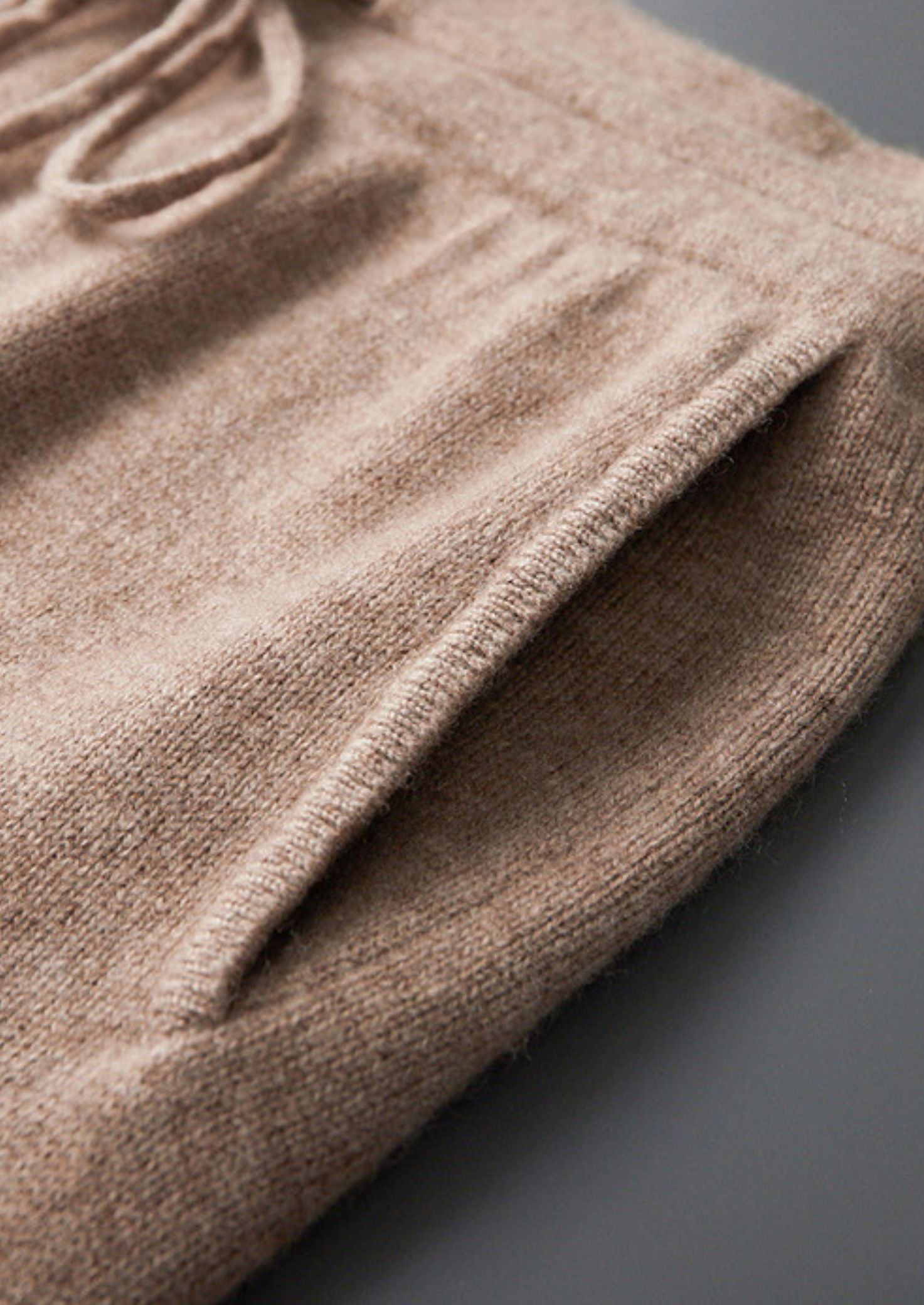Premium Cashmere Essential Leisure Joggers | Vallentty