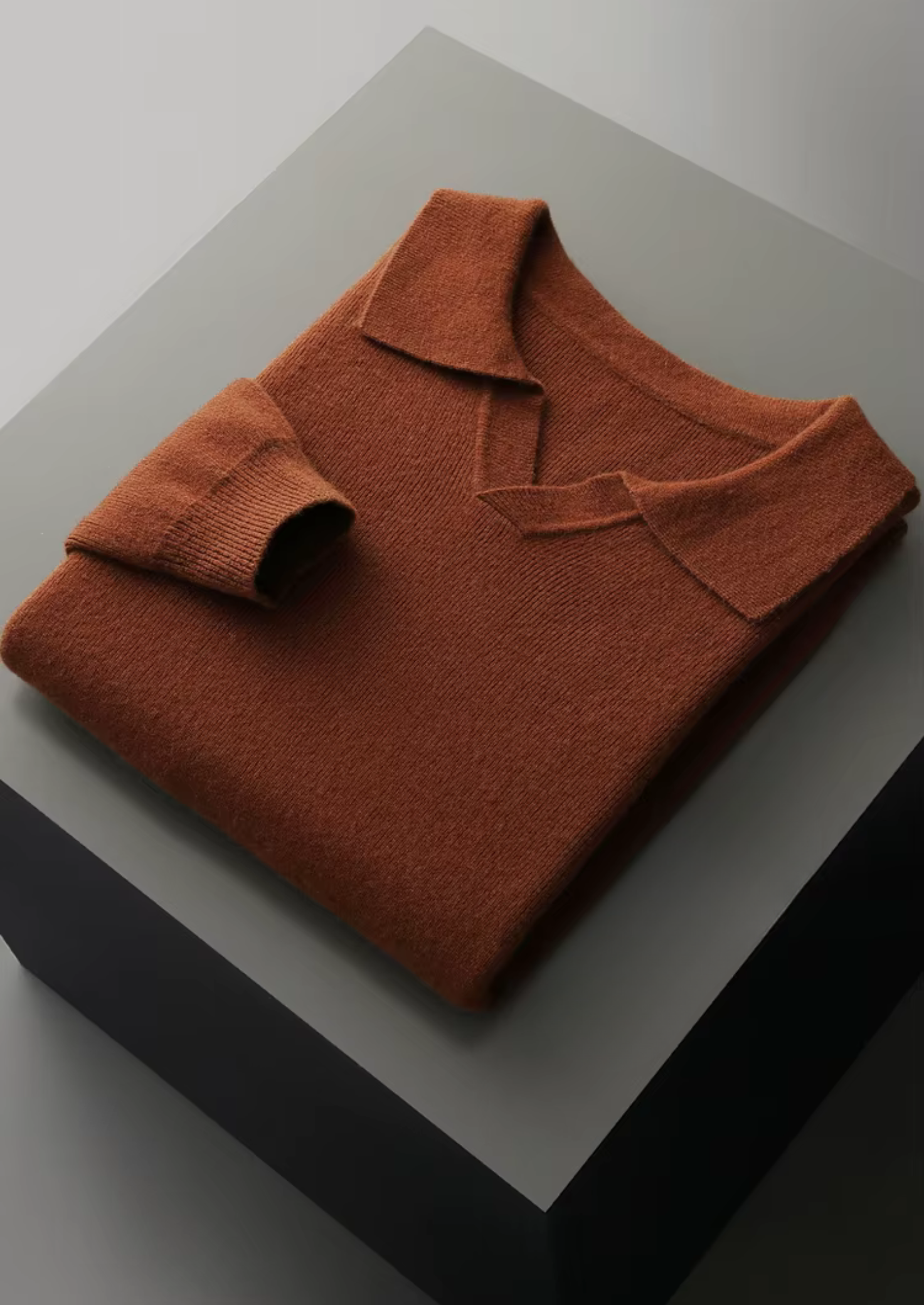 Pure Extra-Fine Merino Wool Ribbed Buttonless Polo | Vallentty