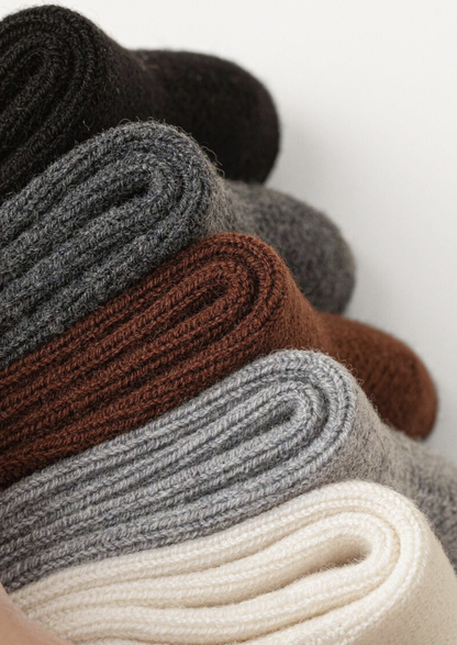 Light Gray Ultra-Soft Ribbed Merino Wool Socks | Vallentty