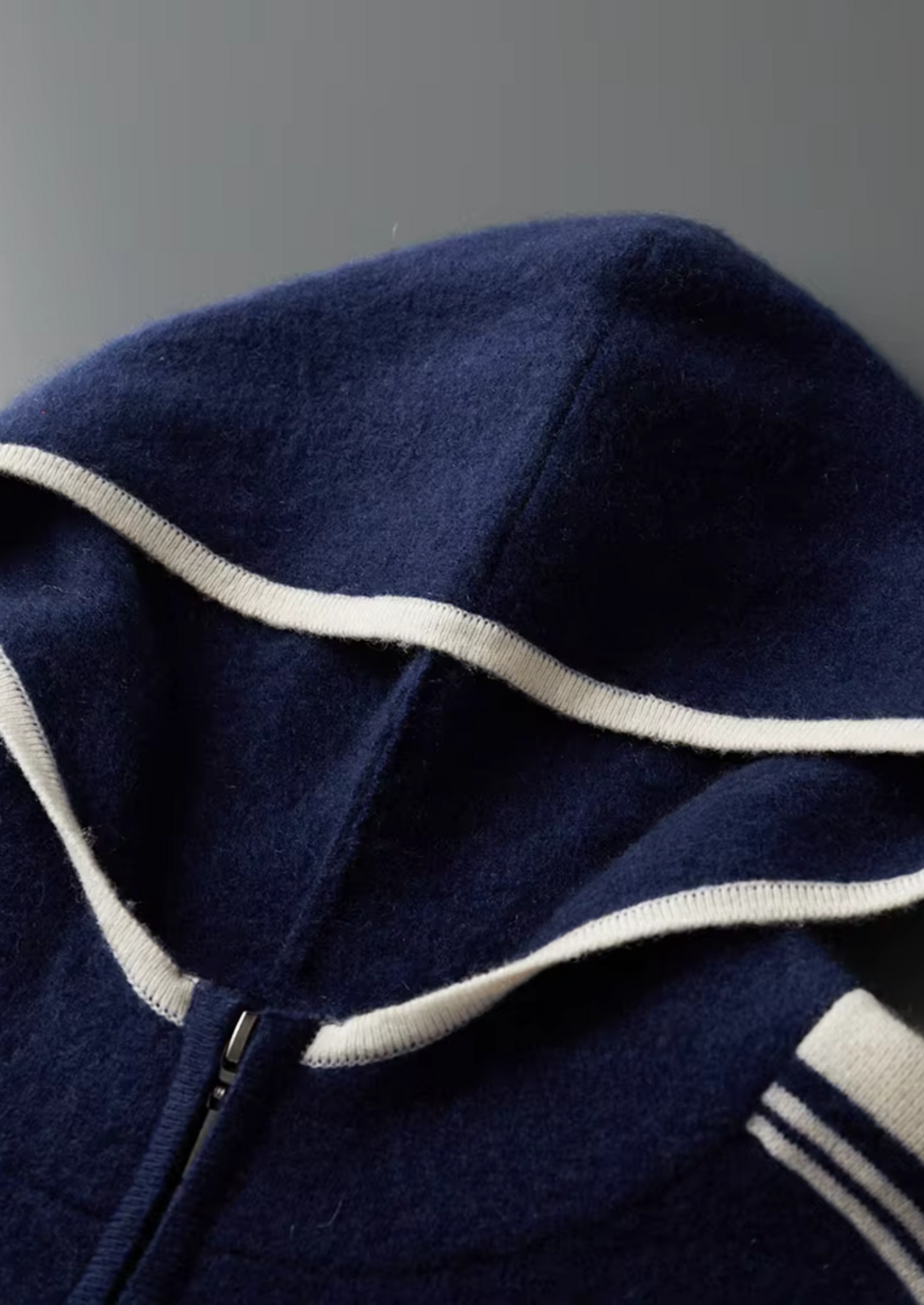 Pure Extra-Fine Merino Wool Navy Blue Damien Set | Vallentty