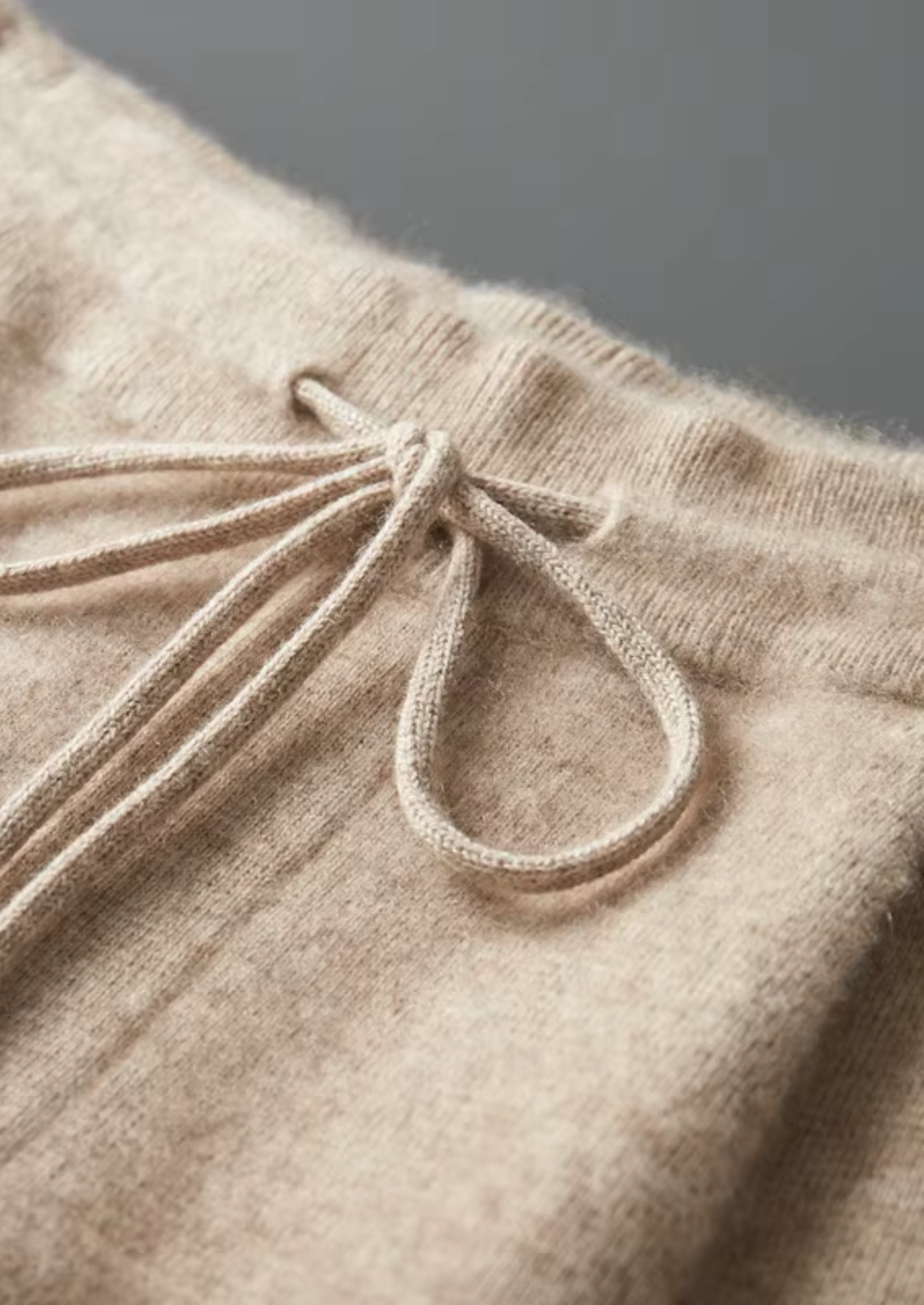 Premium Cashmere Pleated Trousers | Vallentty