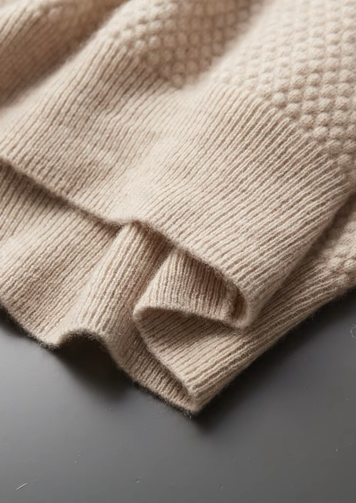 Premium Cashmere Textured Sweater Polo | Vallentty